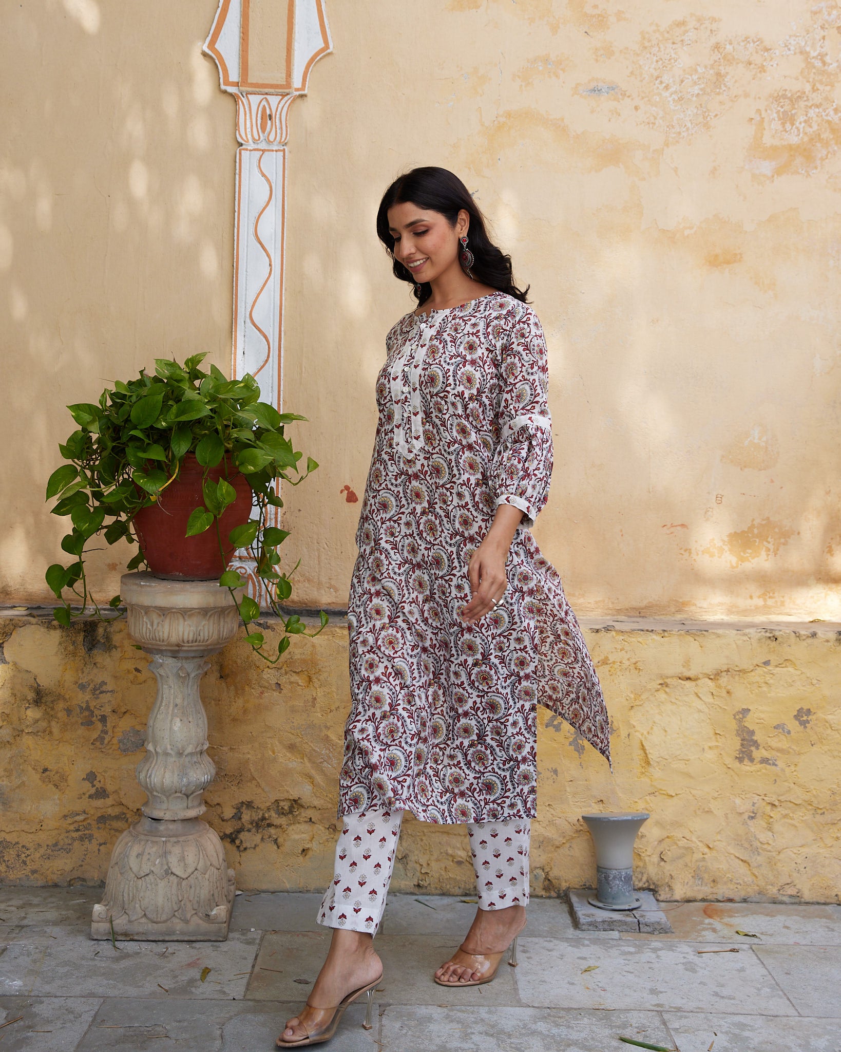 Cotton Women's White-Red Floral Kurta Pant Set