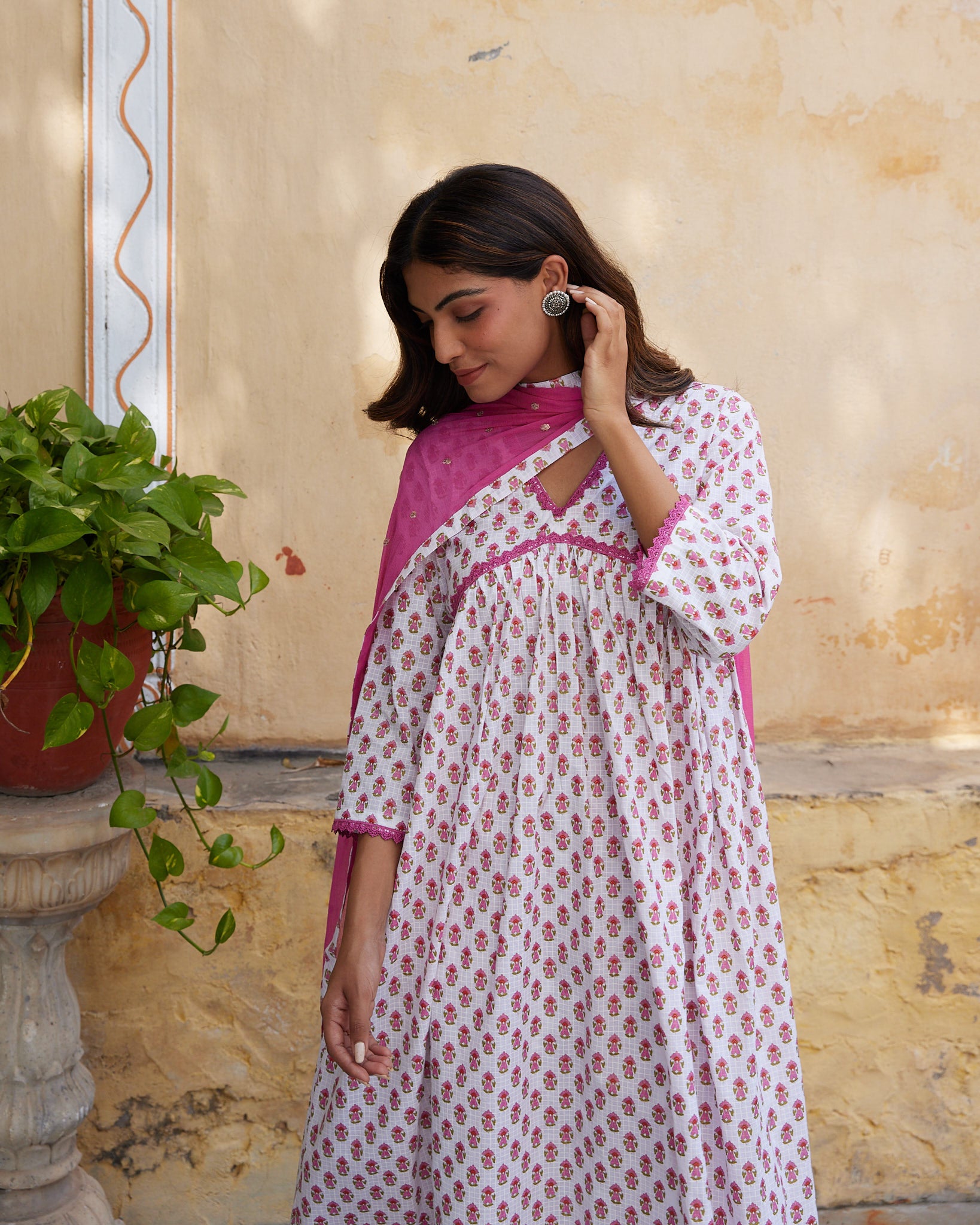 Cotton White Pink Floral Womens Suit Set