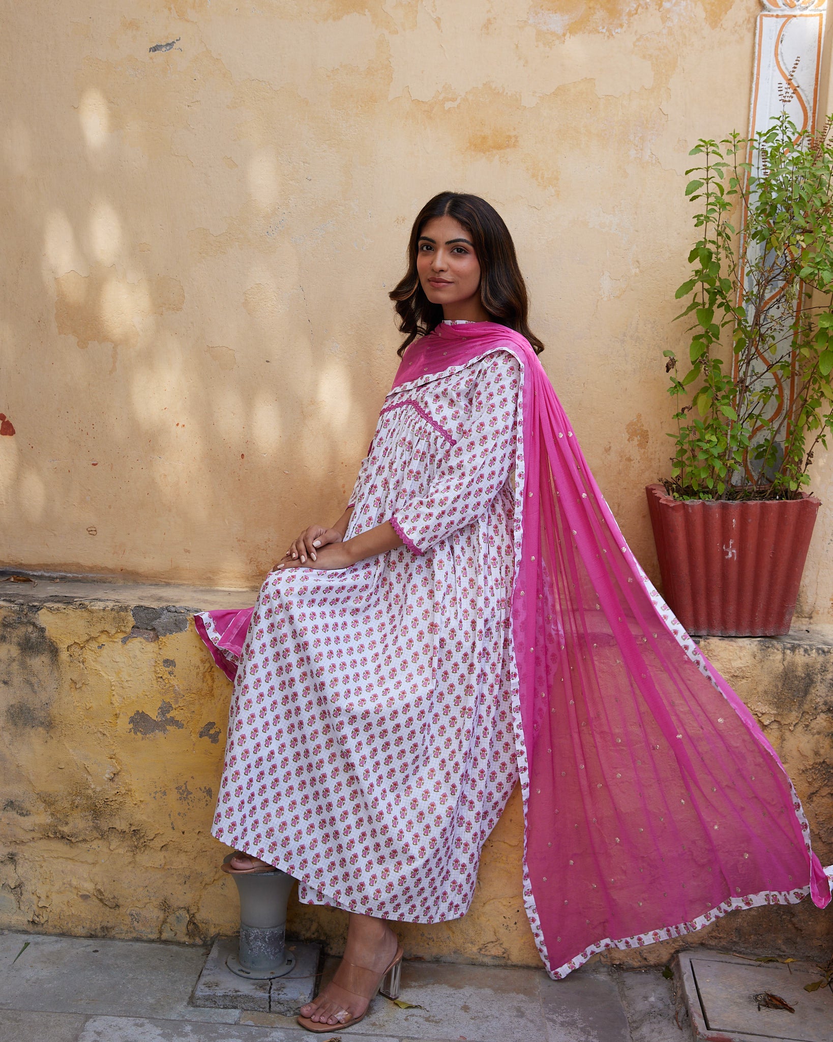 Cotton White Pink Floral Womens Suit Set