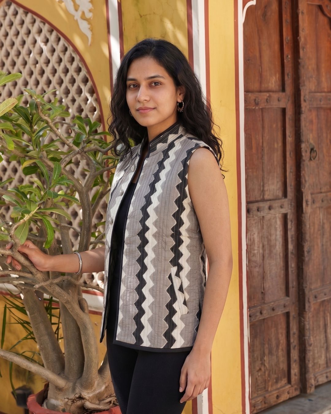 Cotton Zig Zag Grey & White Block Print Quilted Sleeveless Jacket