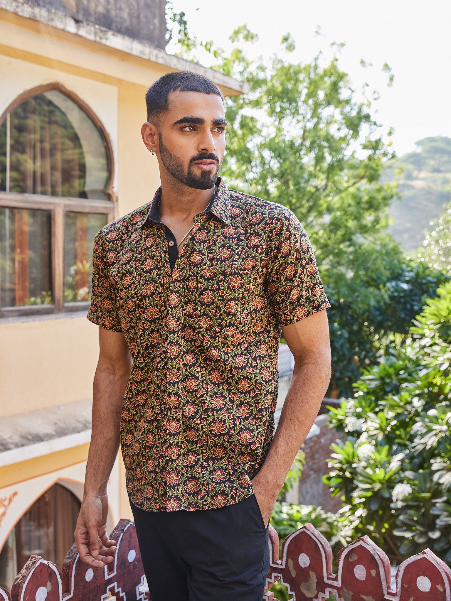 Cotton Black Green Floral Jaal Mens Half Sleeves Shirt