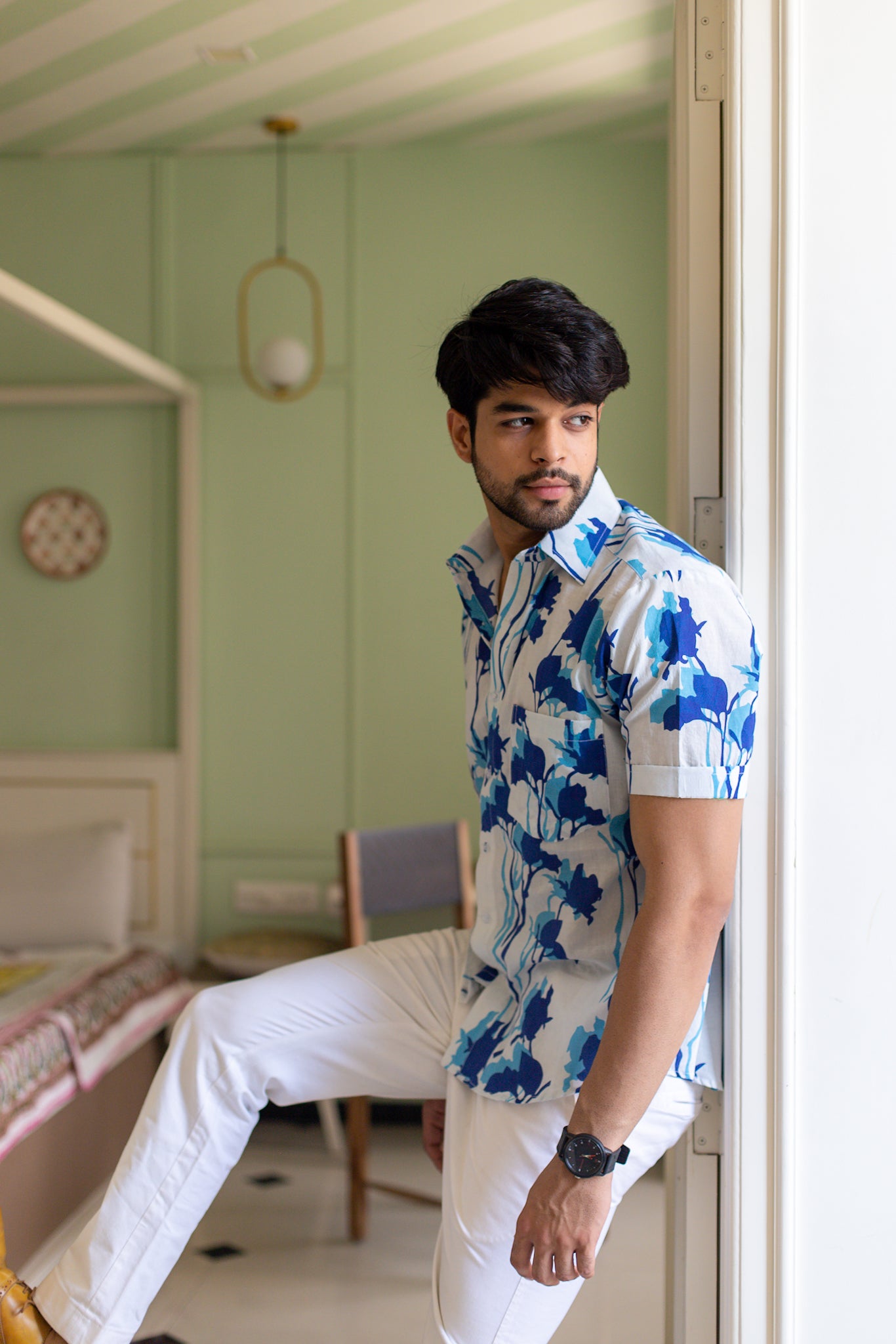 White Men's Shirt Regular Fit With Blue Abstract Print 3
