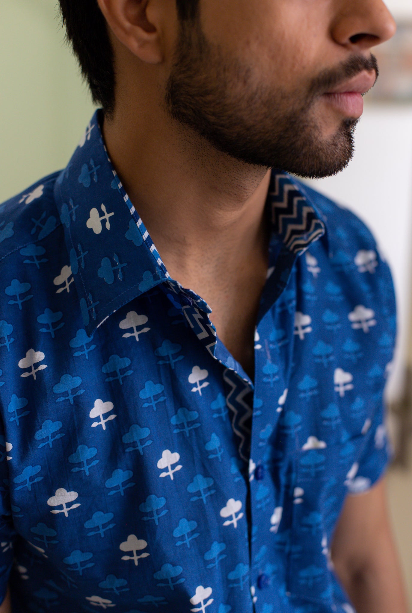 Indigo Men's Shirt Regular Fit With White Motifs 2