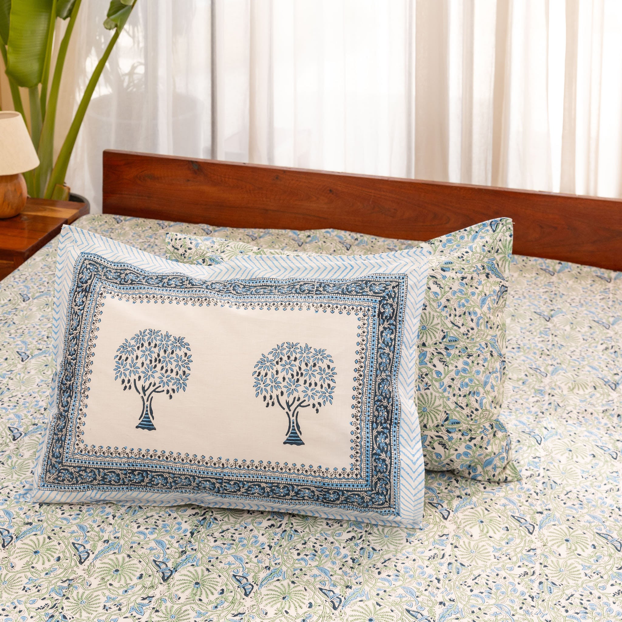 Super Fine Cotton King Size Bedsheet Blue-Green Floral Jaal Block Print