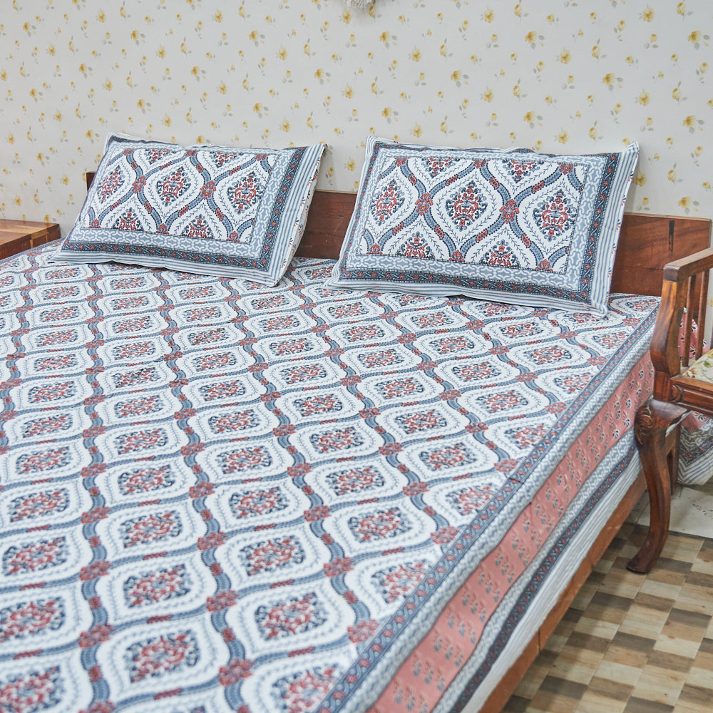 Cotton Long Bel White Lava Maroon Queen Size Bedsheet