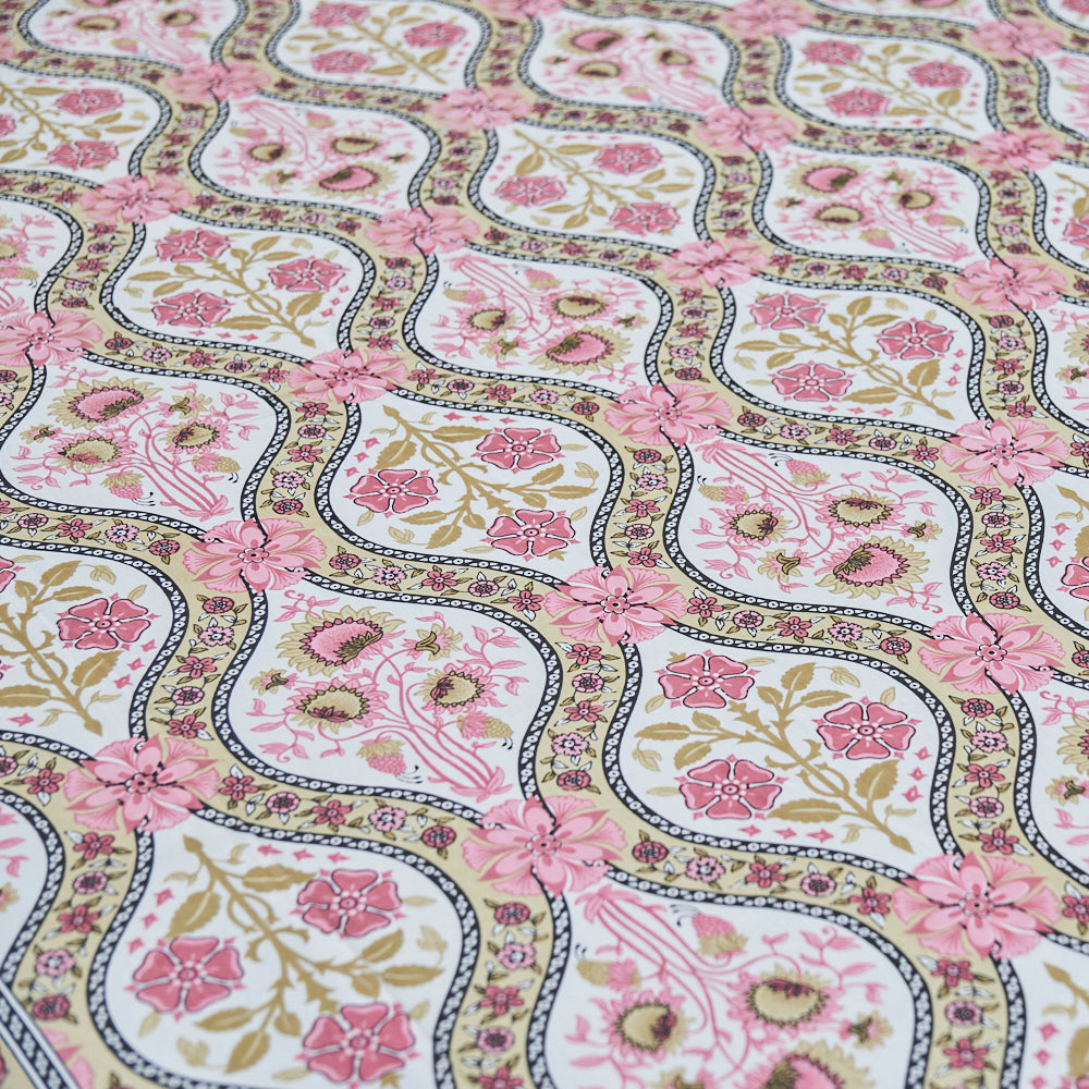 Cotton Long Bel White Pink Flax Queen Size Bedsheet