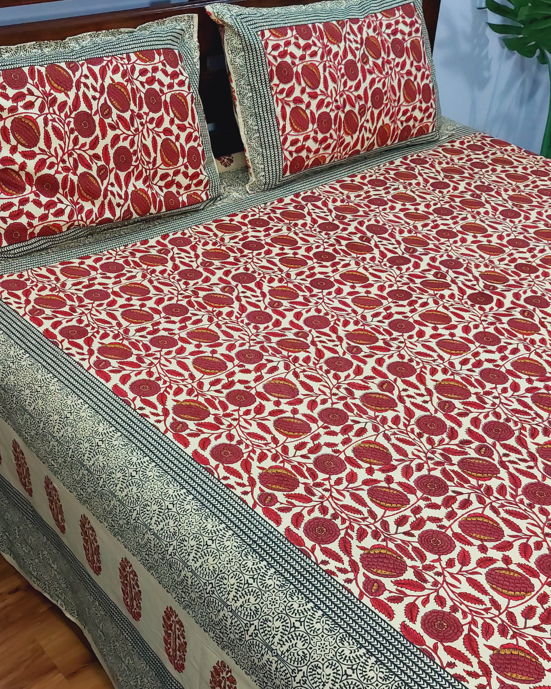 Floral Red Bal Print King Size Bedsheet
