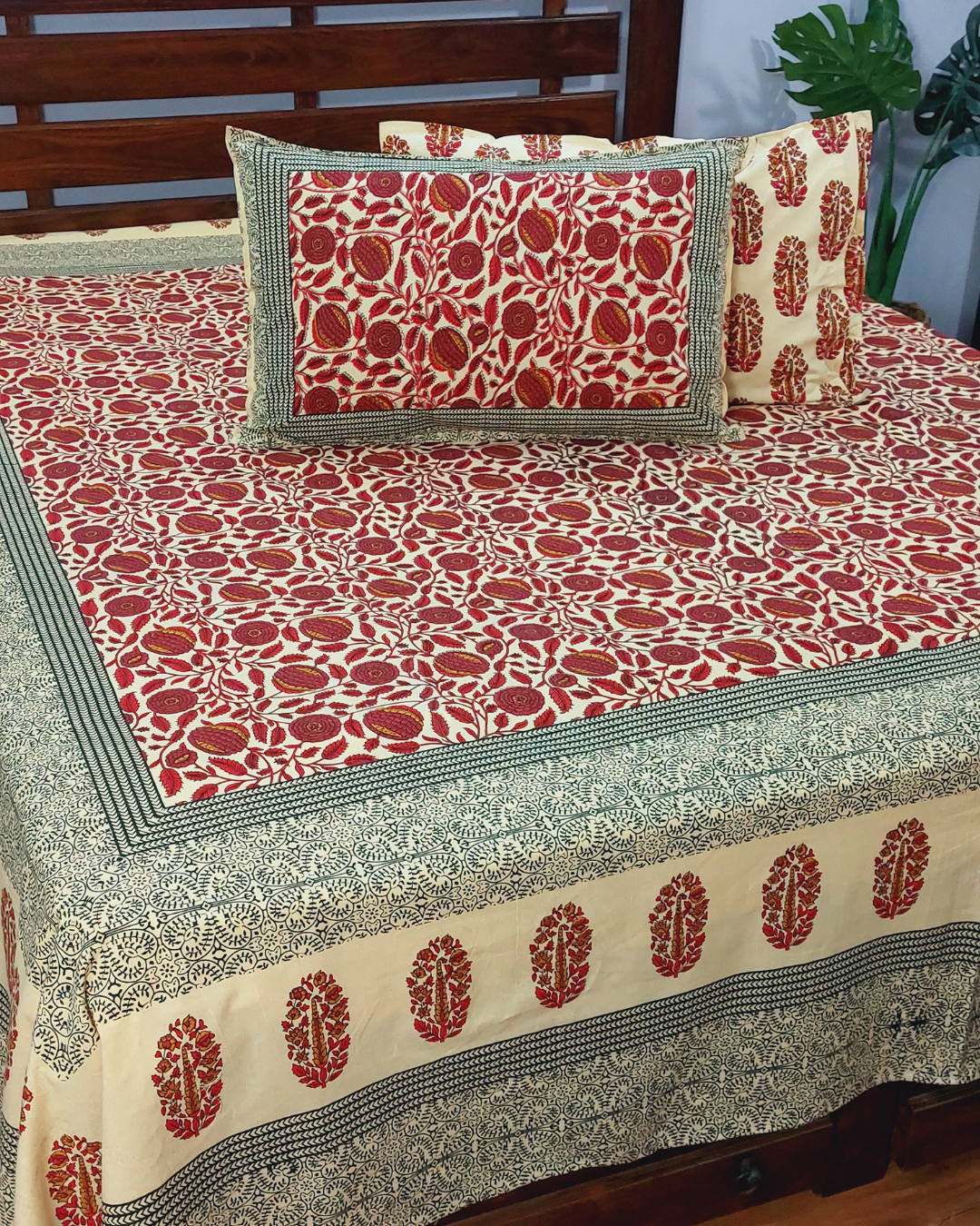 Floral Red Bal Print King Size Bedsheet