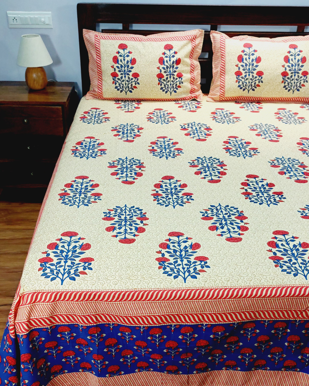 King Size Bedsheet Floral Red Blue Butta Print
