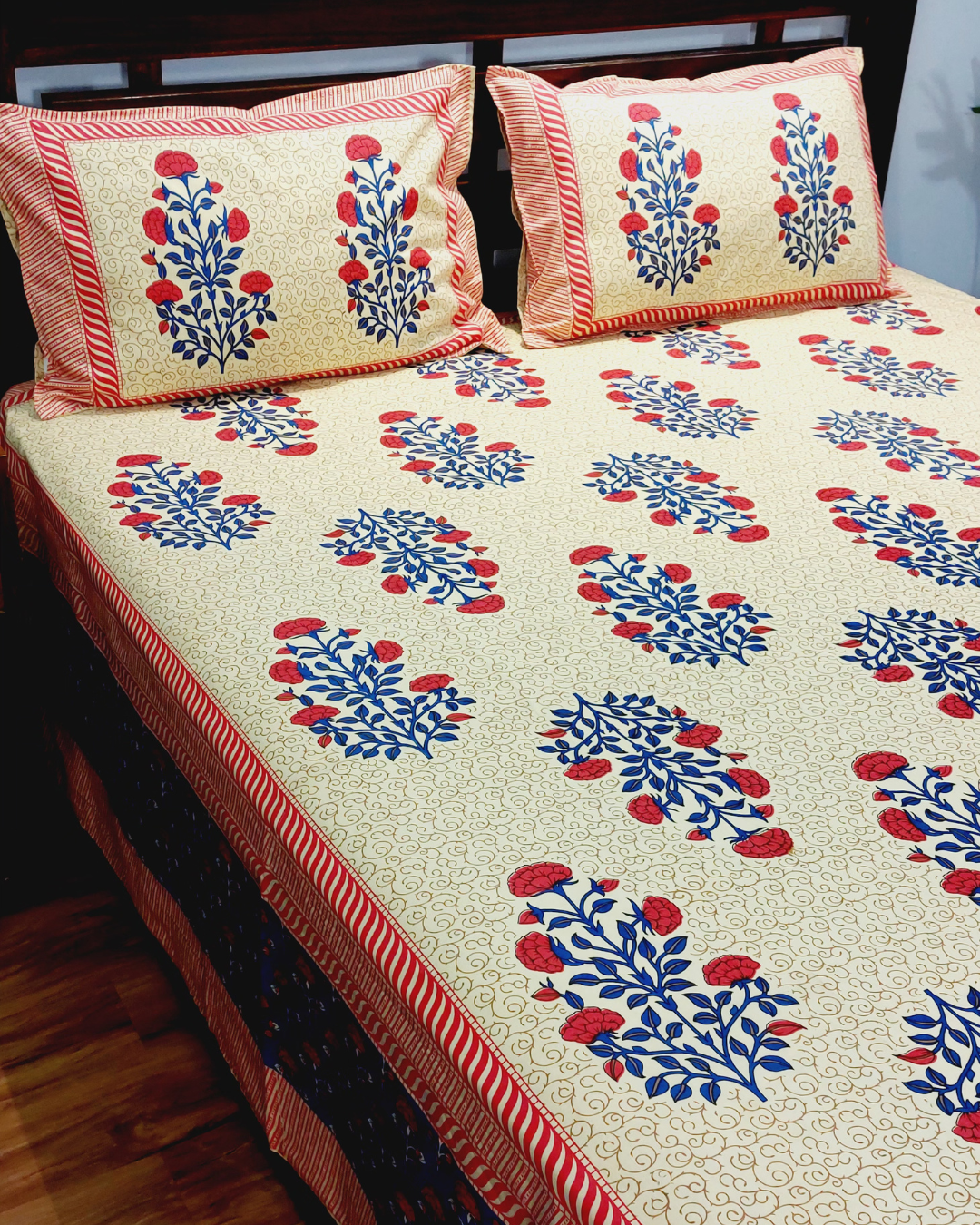 King Size Bedsheet Floral Red Blue Butta Print