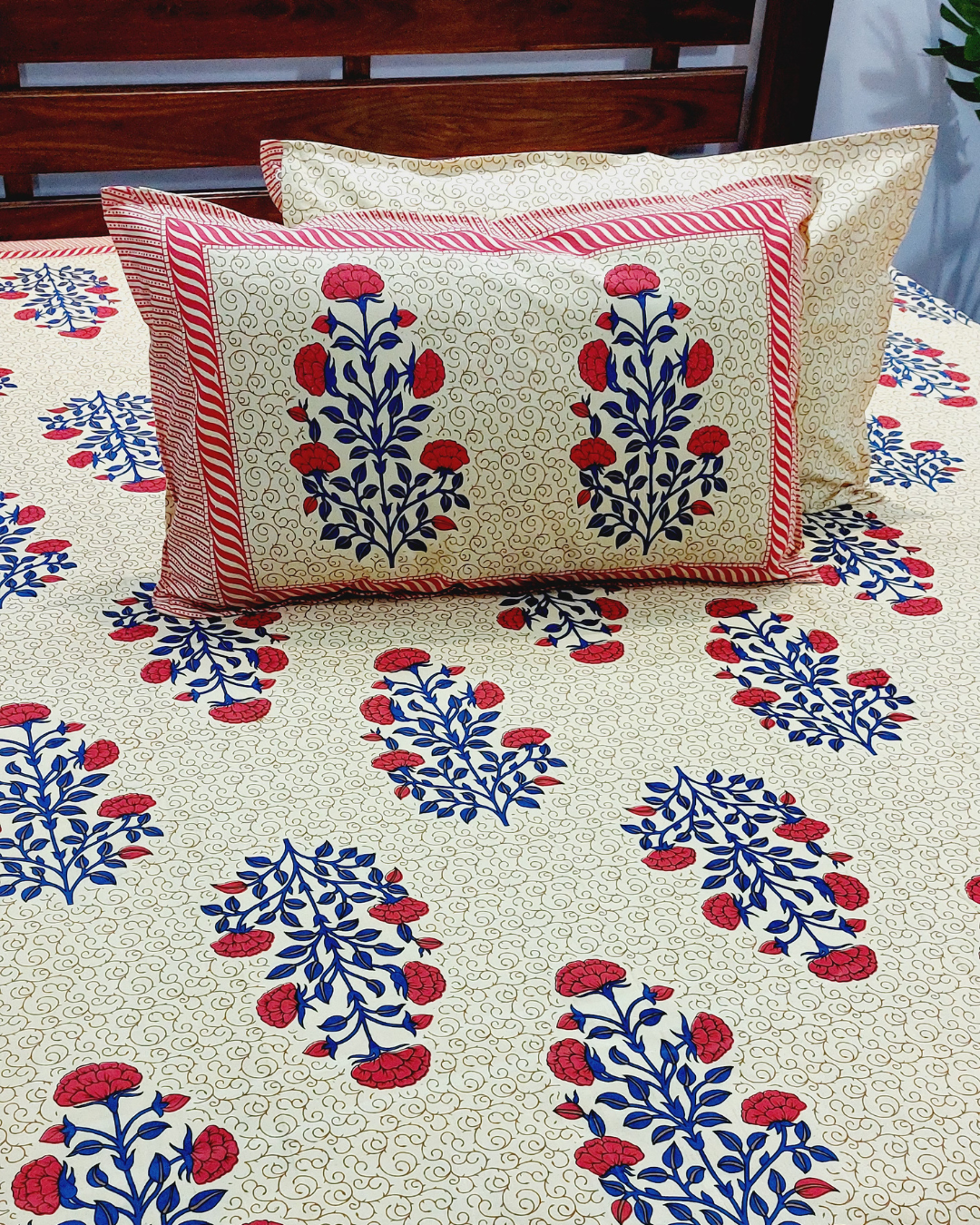 King Size Bedsheet Floral Red Blue Butta Print