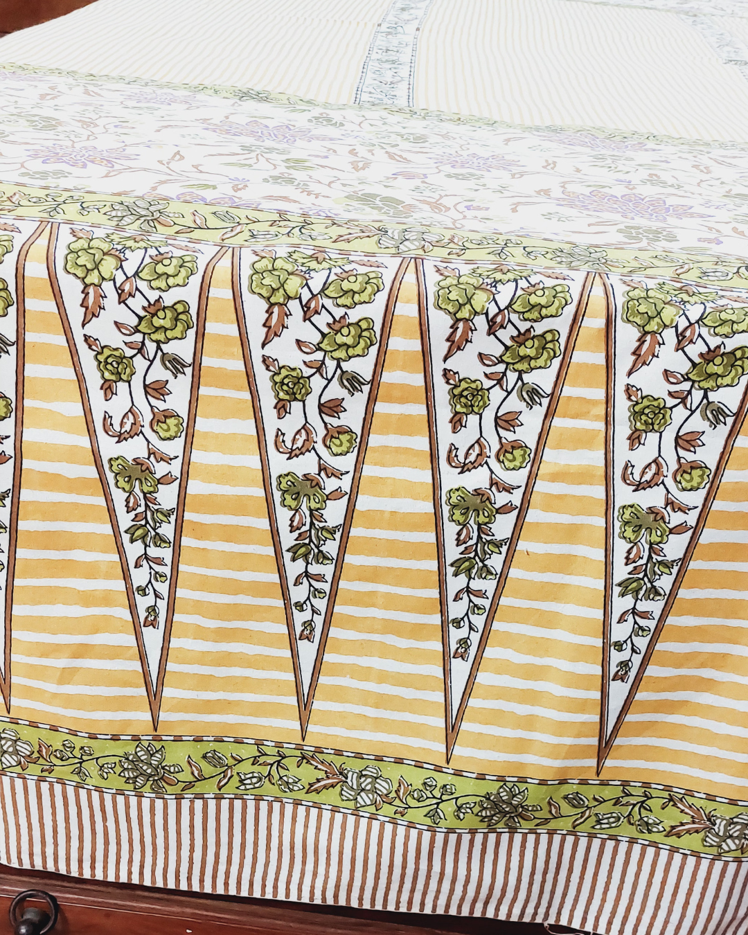 Cotton Yellow Green Floral King Size Bedsheet