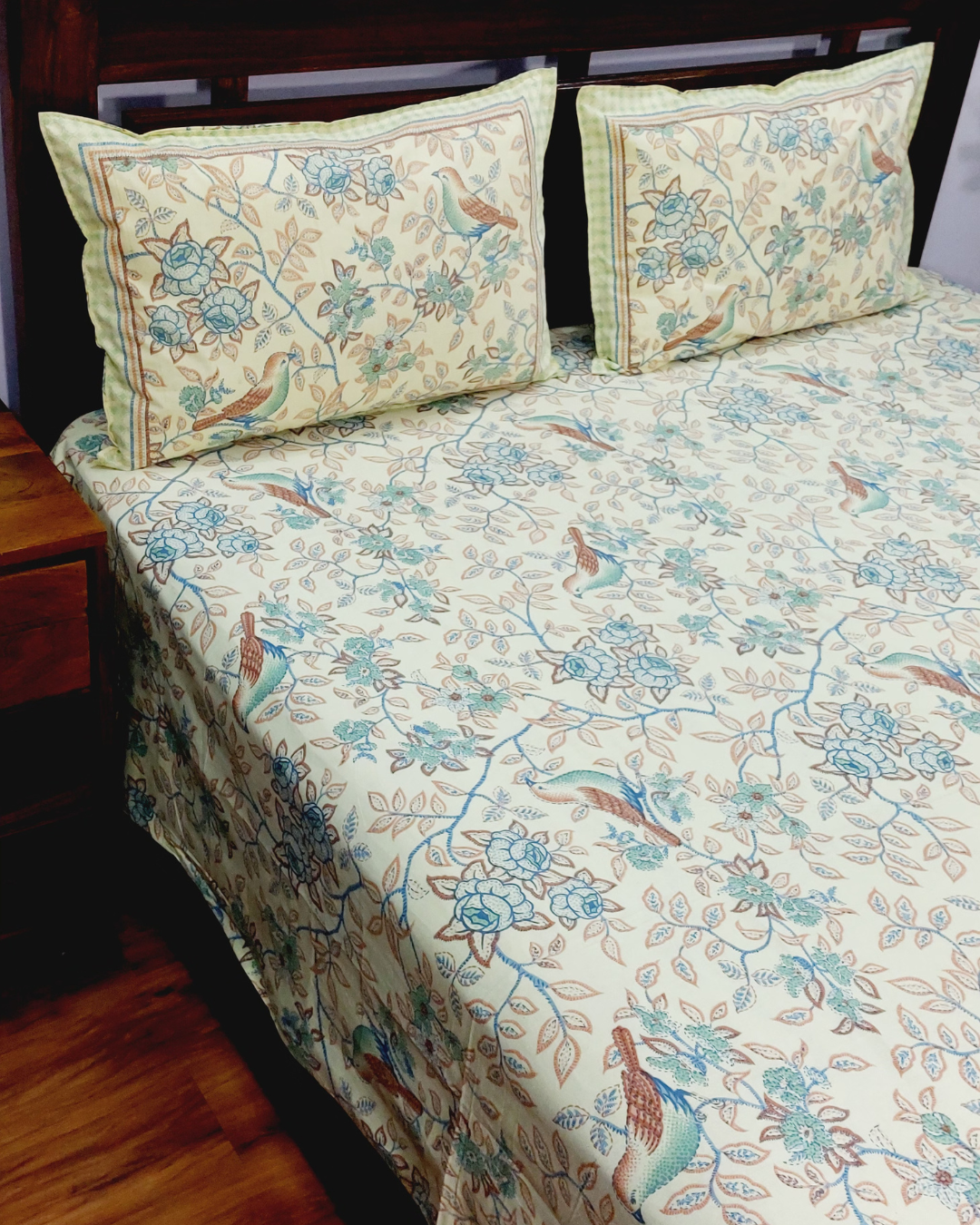 King Size Bedsheet Birds Floral Print