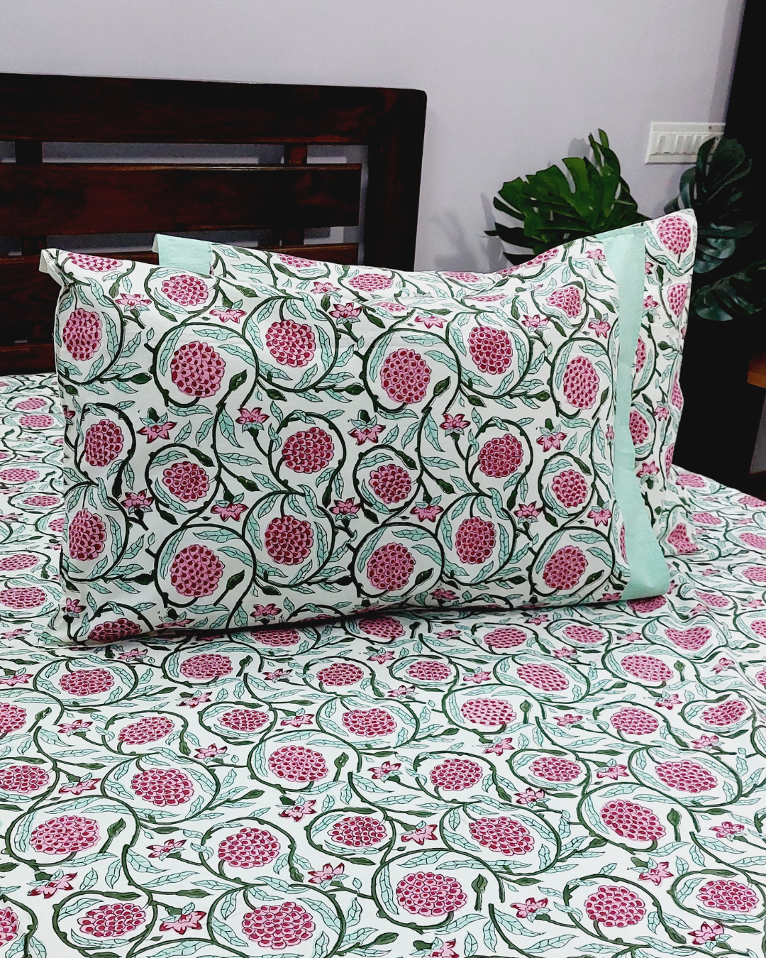 Fine Cotton King Size Bedsheet White Pink Floral Jaal Block Print