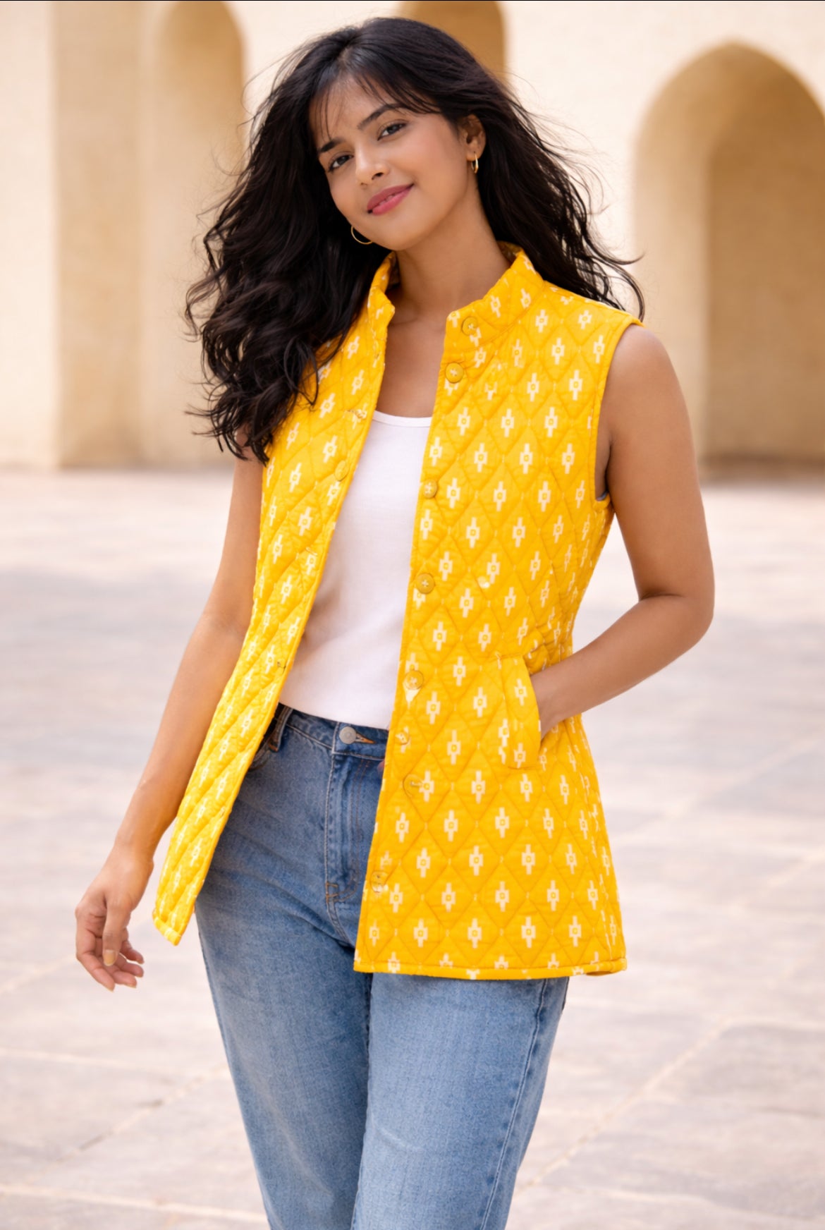 Cotton Women's Quilted Yellow-White Geometric Sleevless Jacket