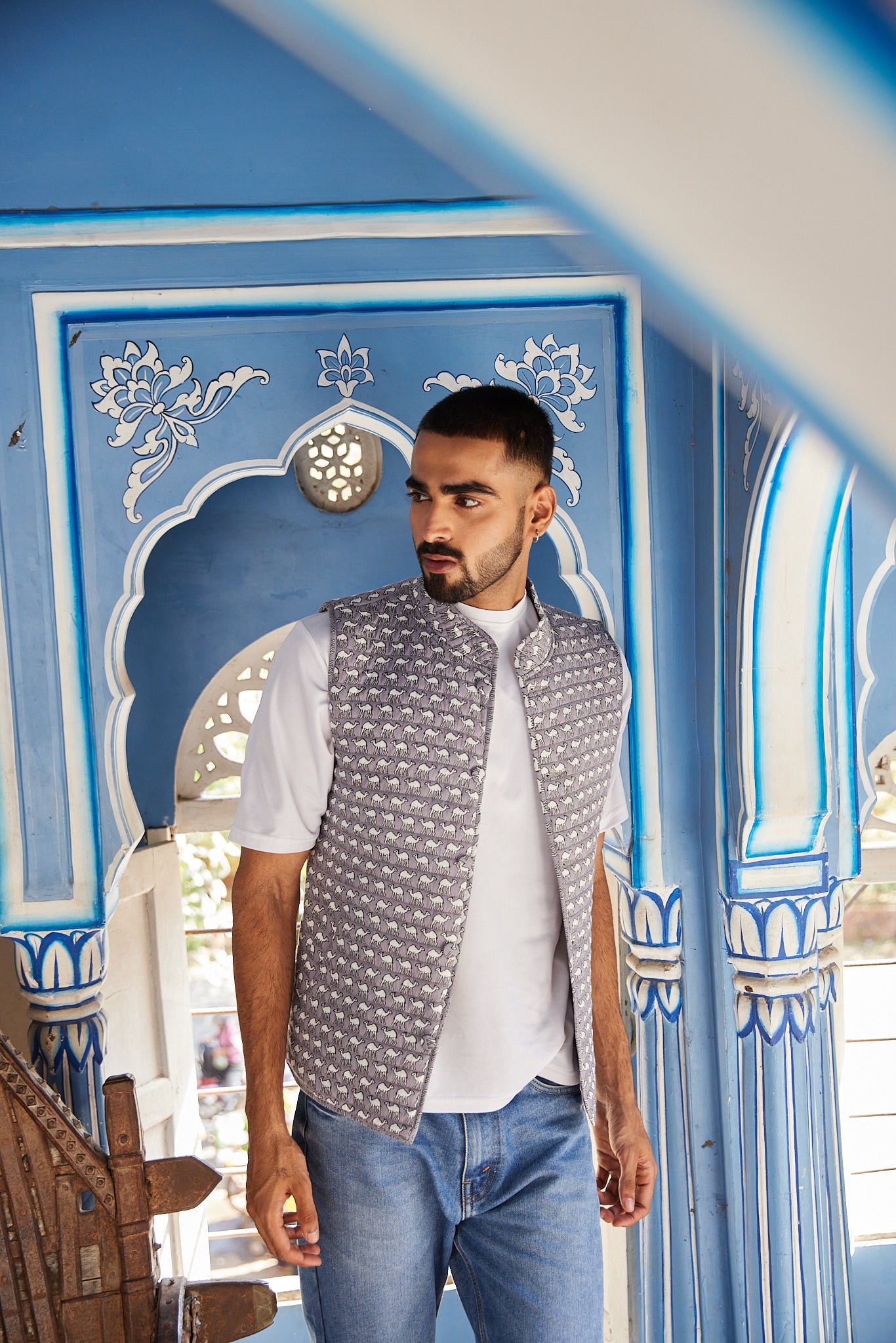 Cotton Men's Quilted Grey-White Camel Sleevless Jacket