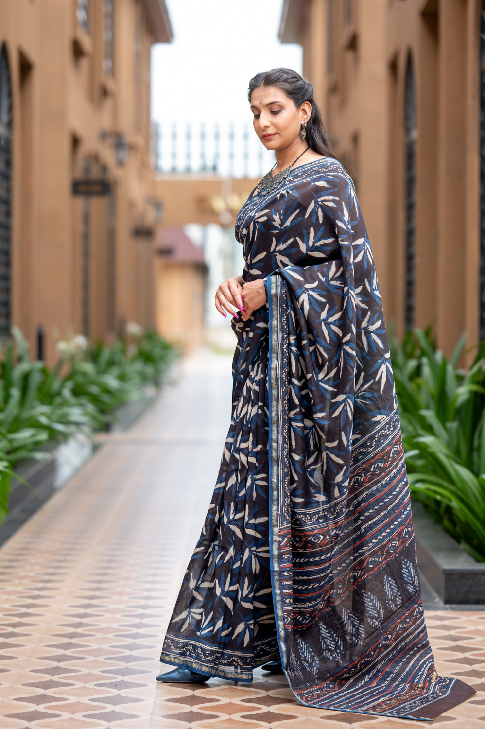 Dabu Leaves Indigo Handblock Printed Chanderi Saree (6838012772451)