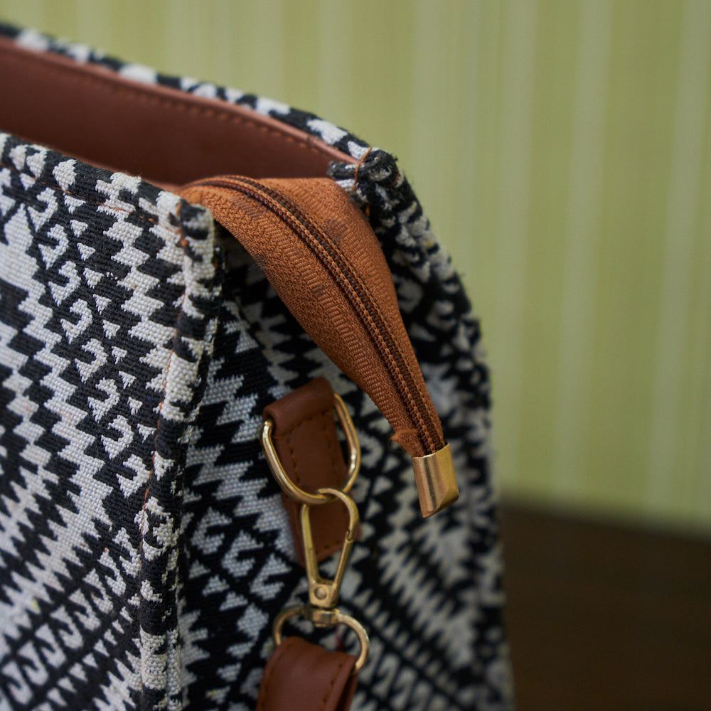 Cotton Leather Jaquard Womens White Black Hand Bag