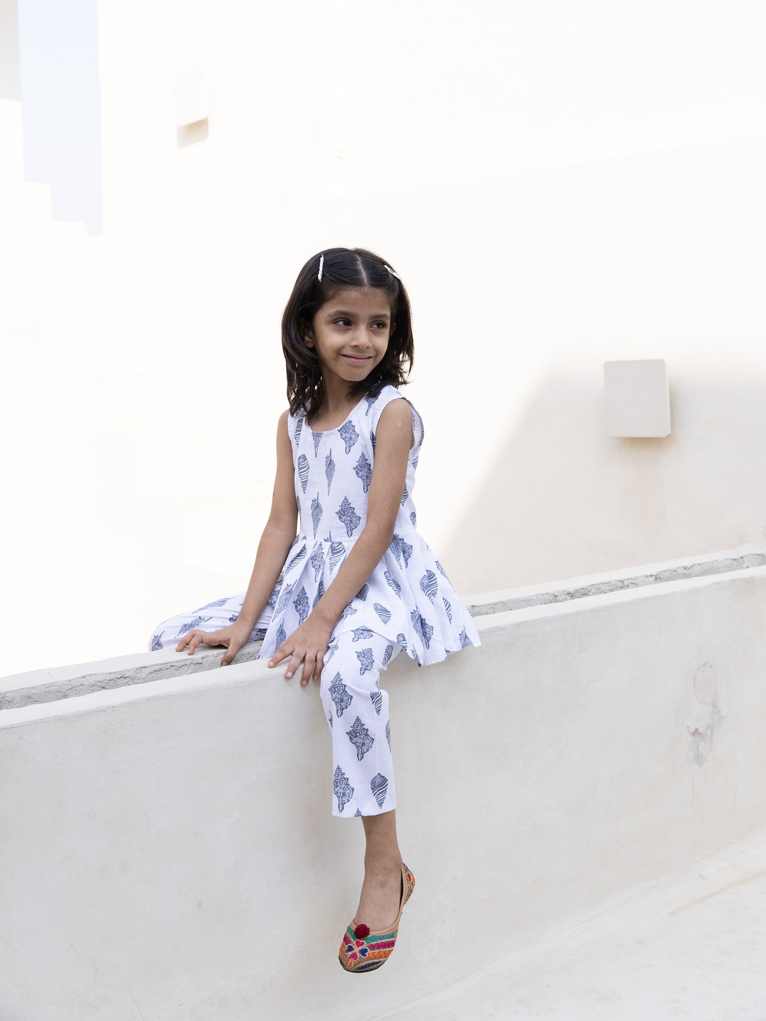 Cotton Grey-White Conch Girl's Ethnic Dress