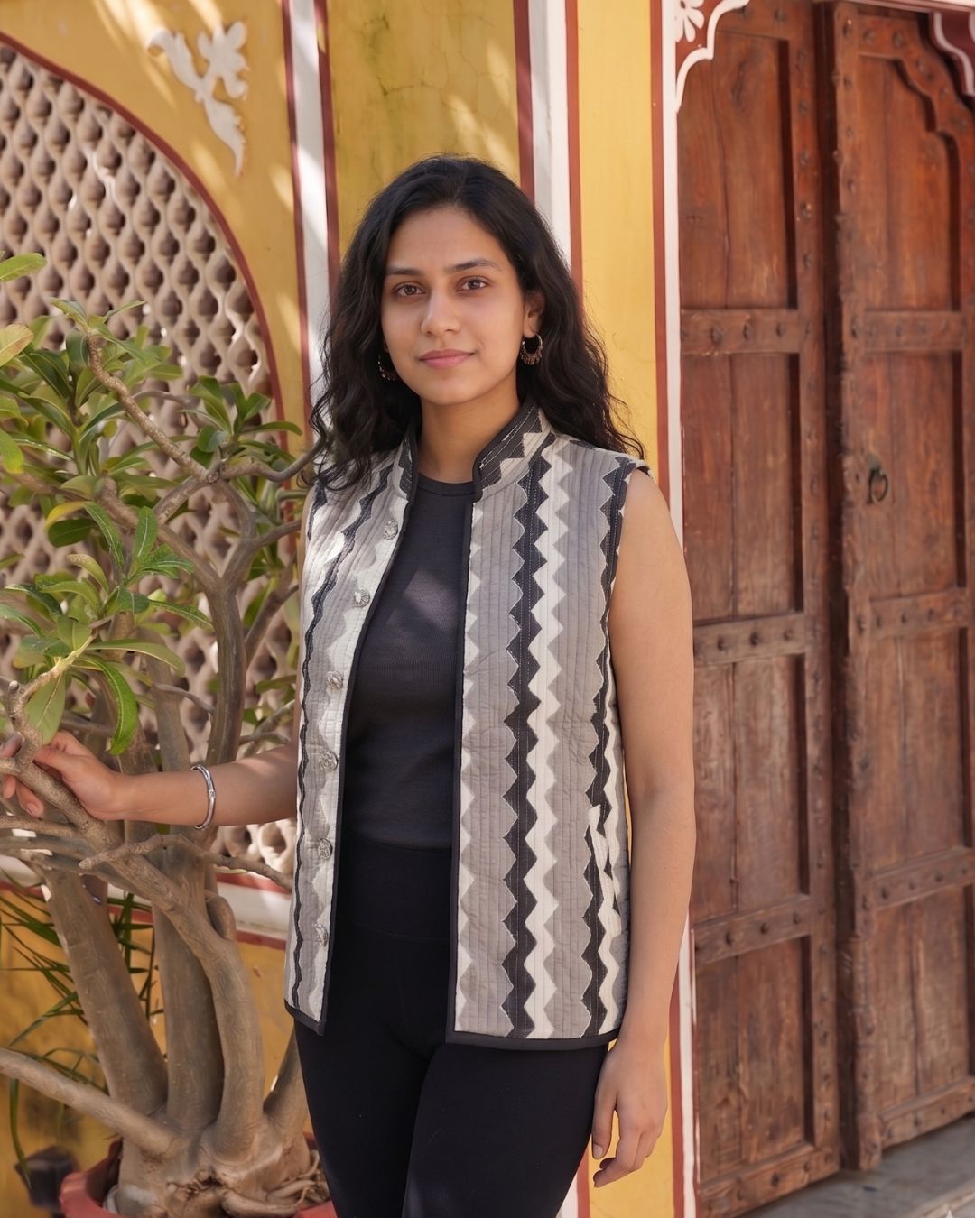 Cotton Zig Zag Grey & White Block Print Quilted Sleeveless Jacket