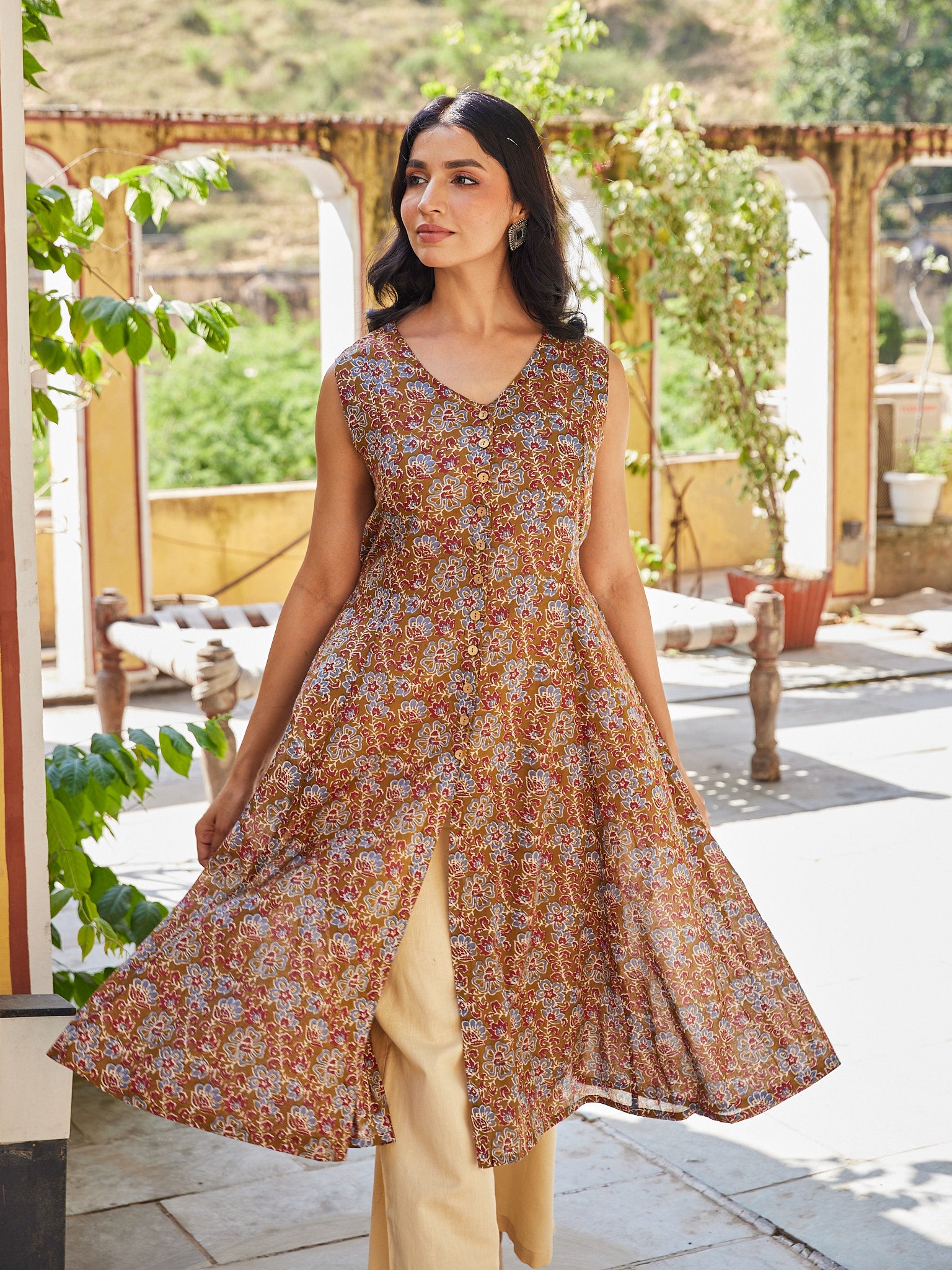 Cotton Brown-Red Floral Sleevless Women Straight Kurti