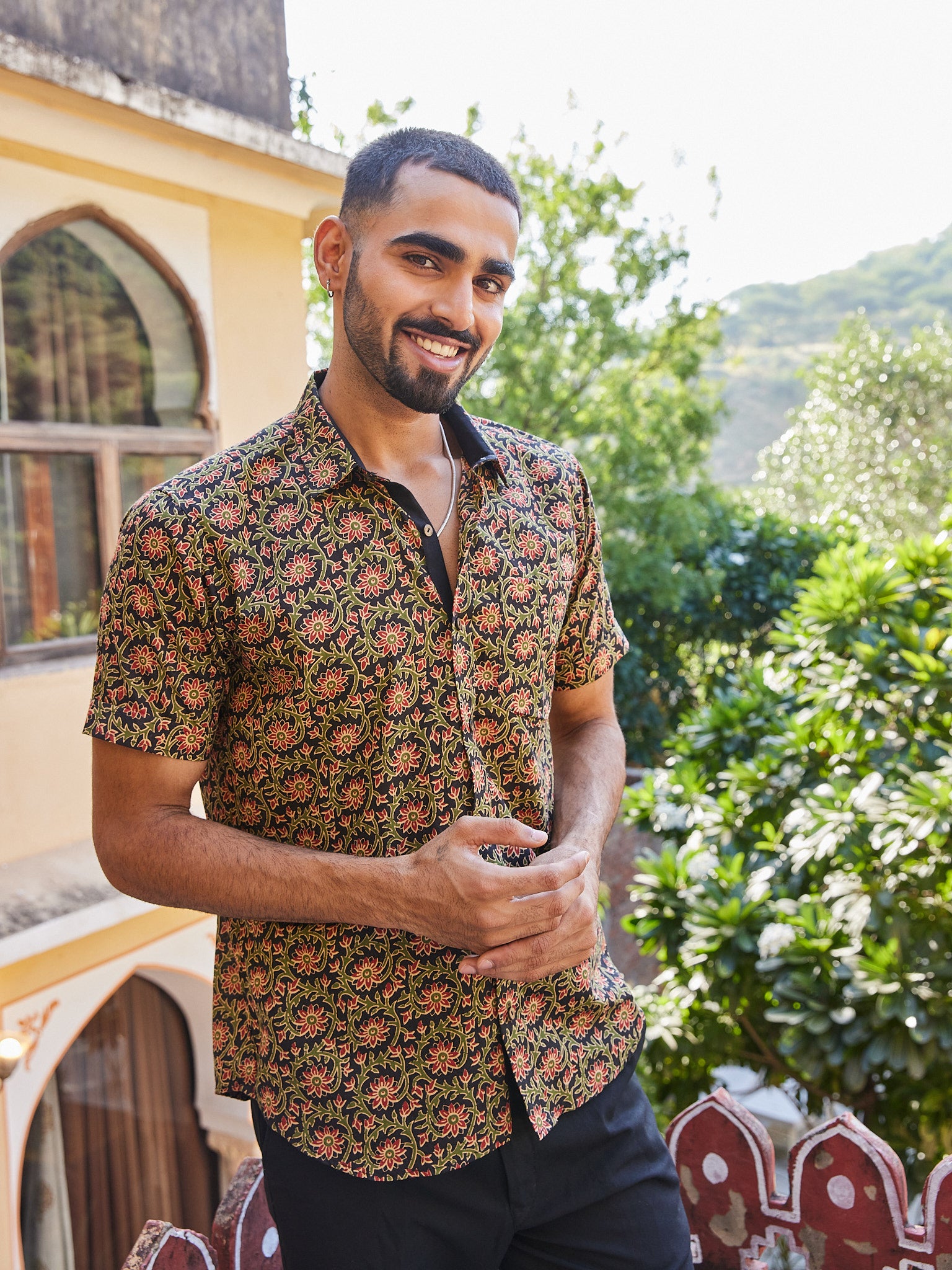 Cotton Black Green Floral Jaal Mens Half Sleeves Shirt