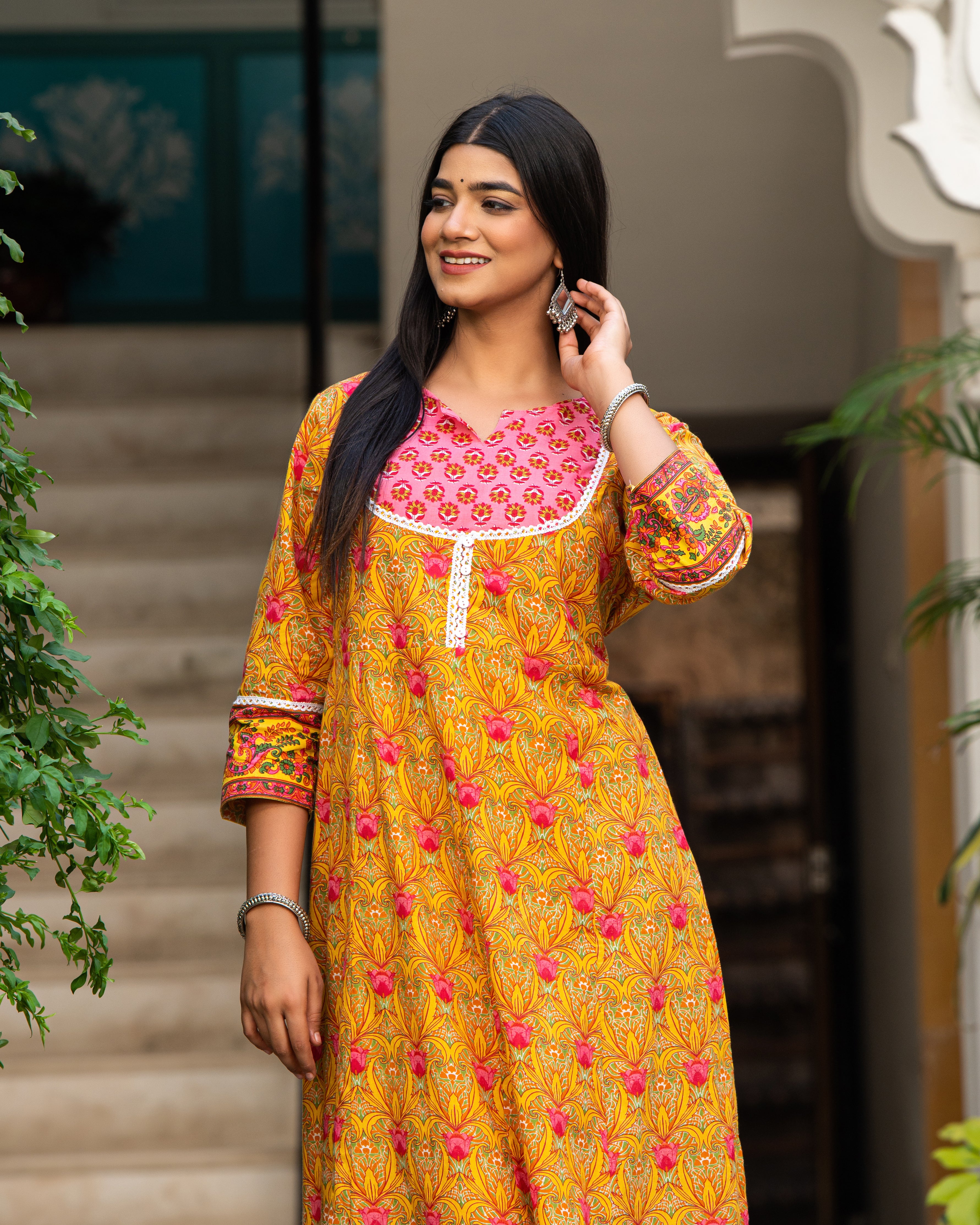 Cotton Camrik block print Women Peach Floral Printed Kurta