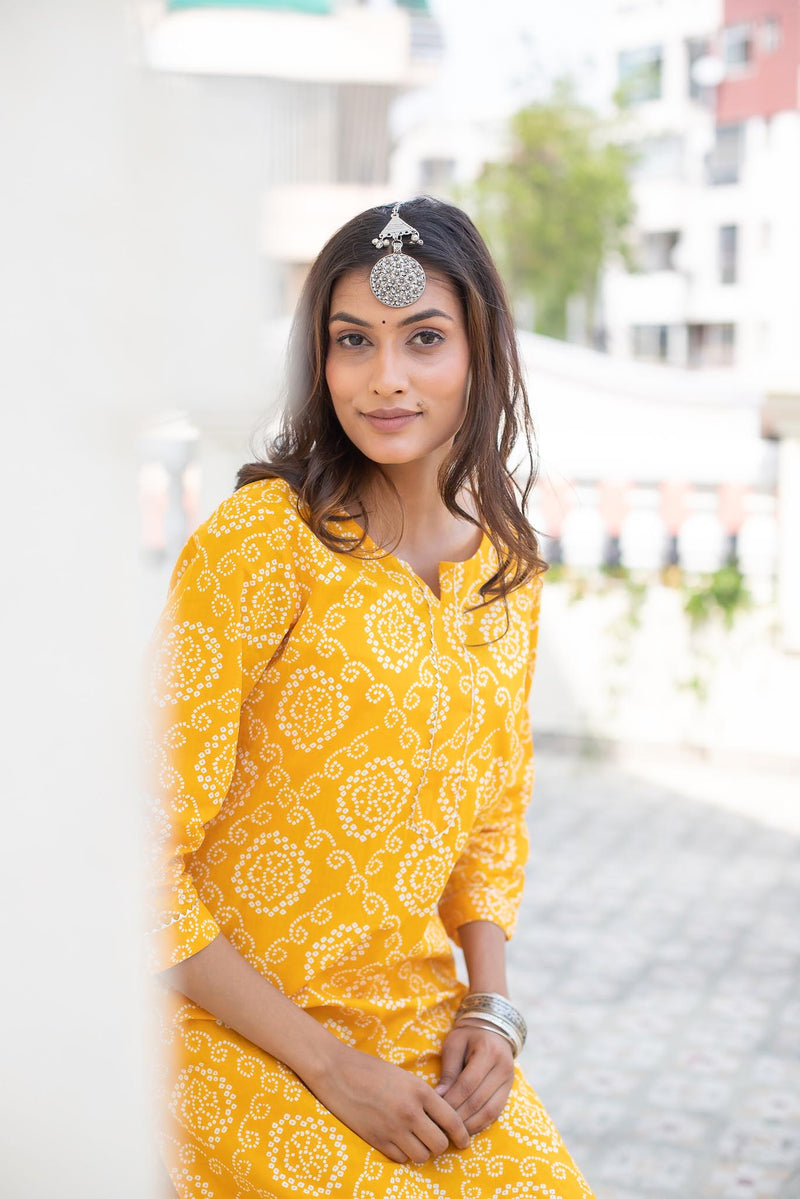 Buy Yellow & White Gala Boti Lucknowi Chikankari Casual Cotton Kurti Online  at Kiko Clothing