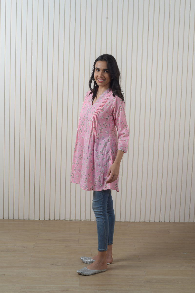 Madhuvan Pink booti Cotton Short Kurti 2