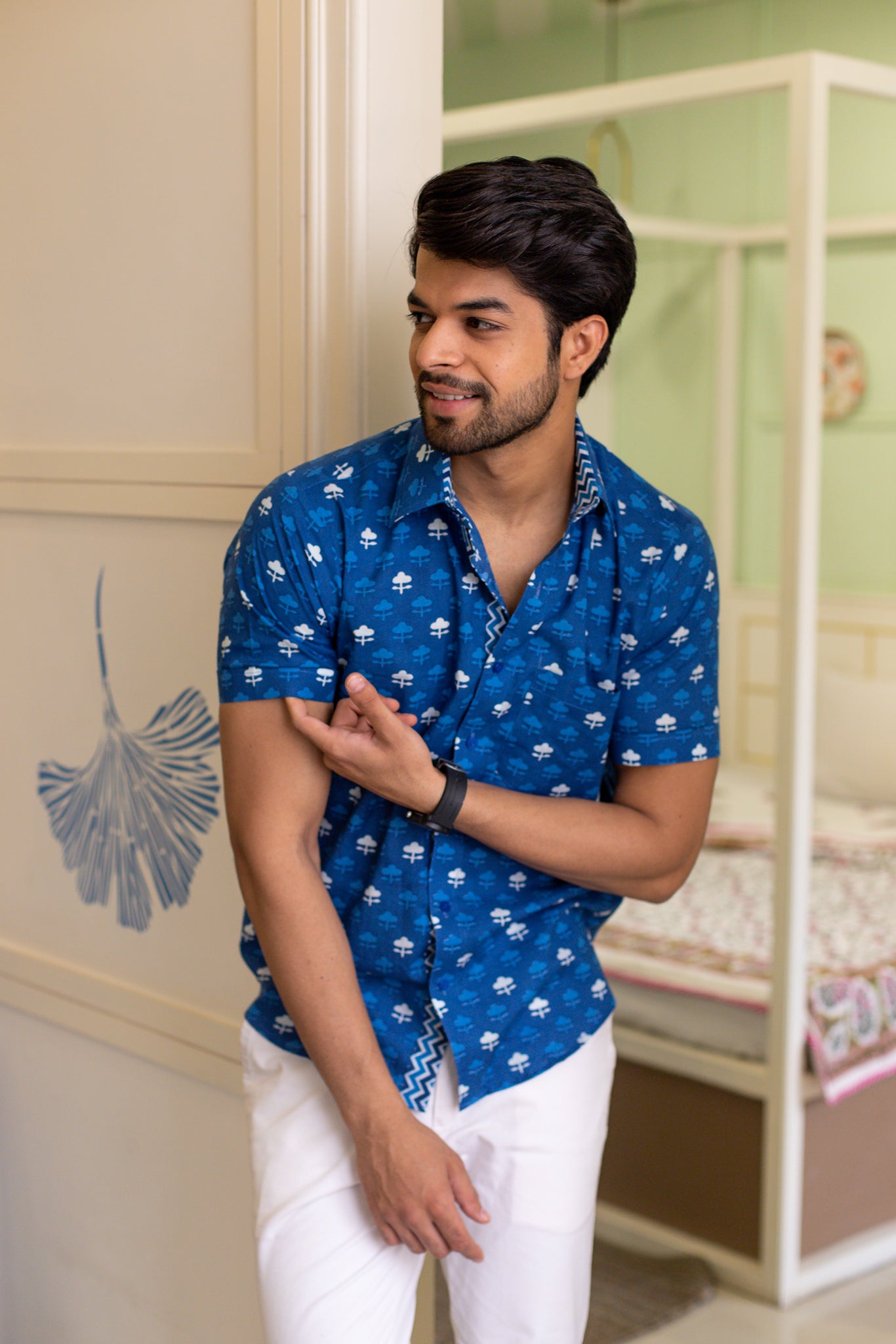 Indigo Men's Shirt Regular Fit With White Motifs 1