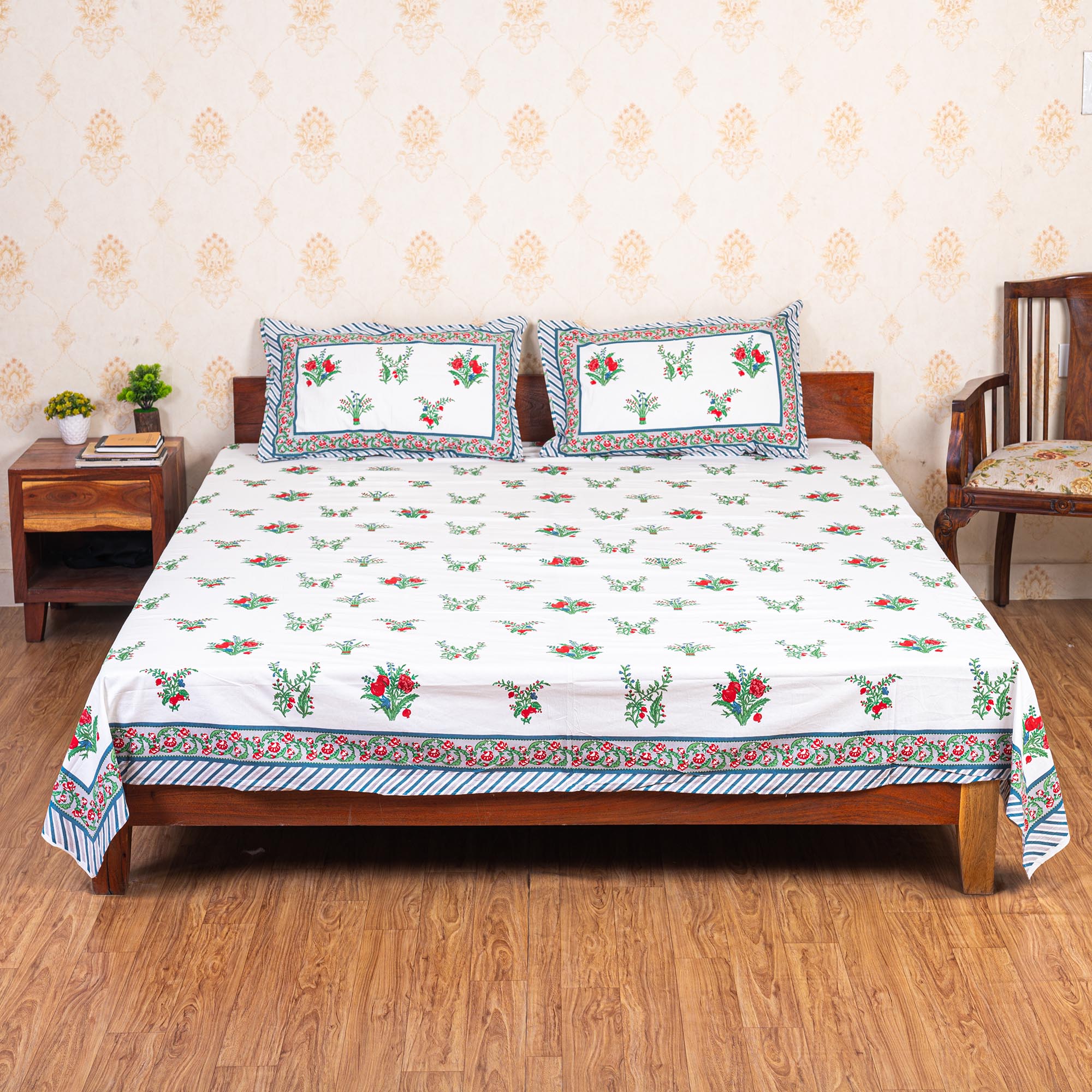 Cotton Queen Size Bedsheet - Pomegranate Booti