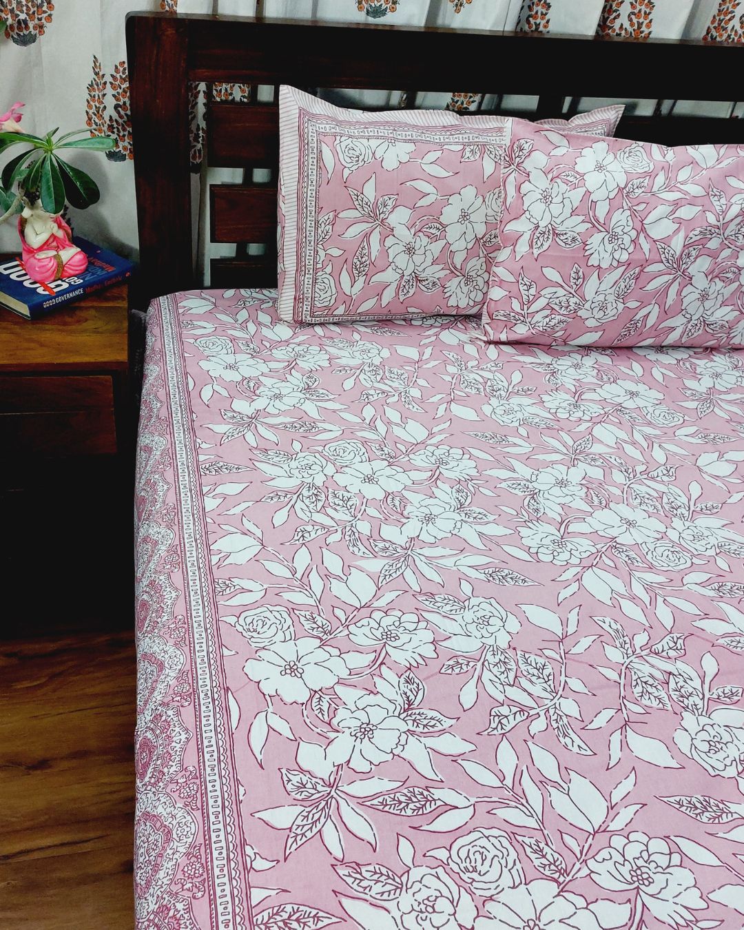 Cotton Light Pink White Floral Queen Size Bedsheet