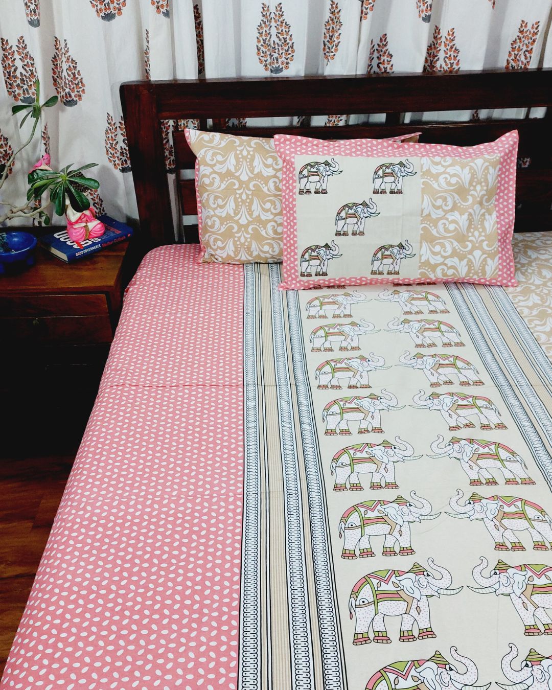 Cotton Elephant Butta Print King Size Bedsheet