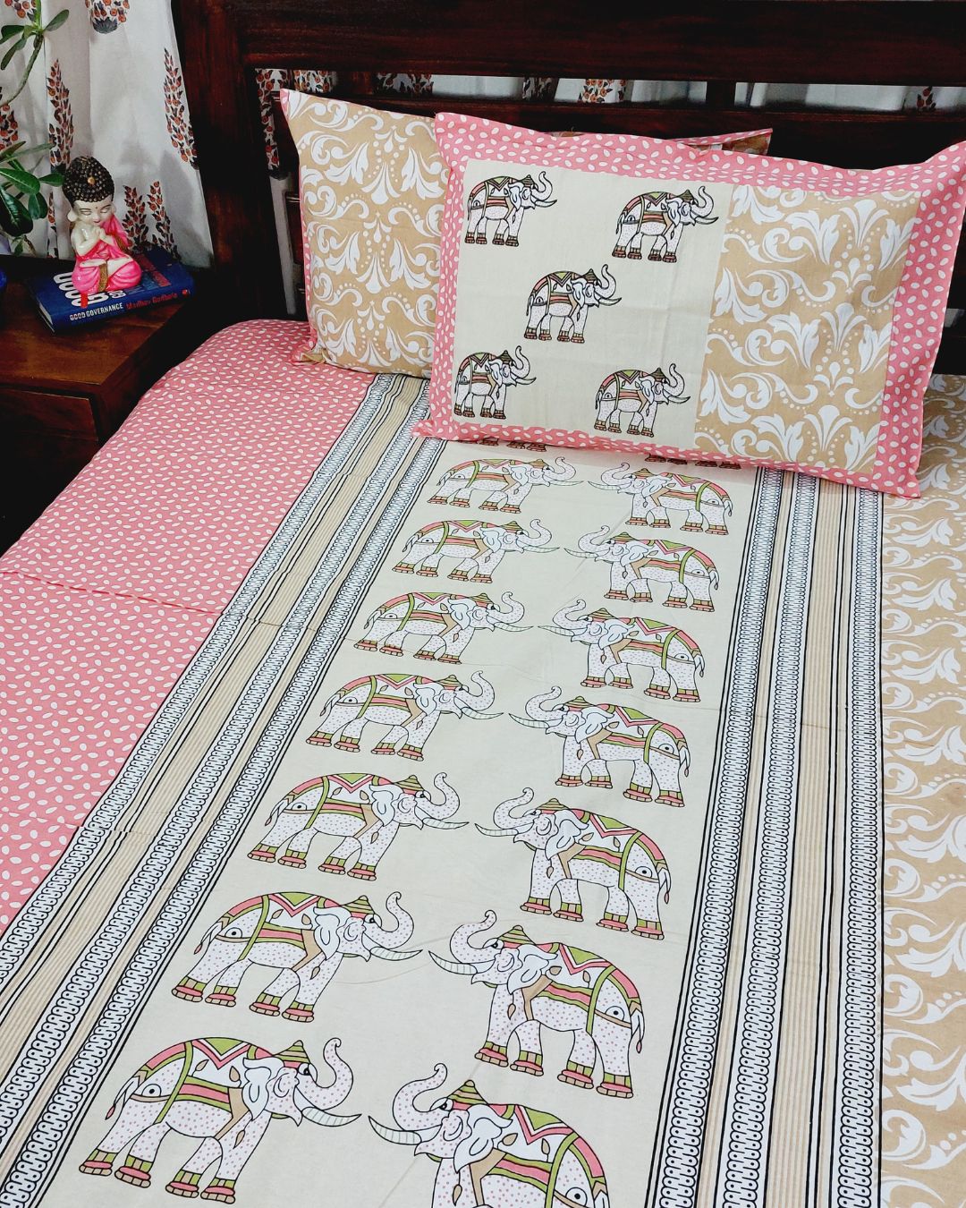 Cotton Elephant Butta Print King Size Bedsheet