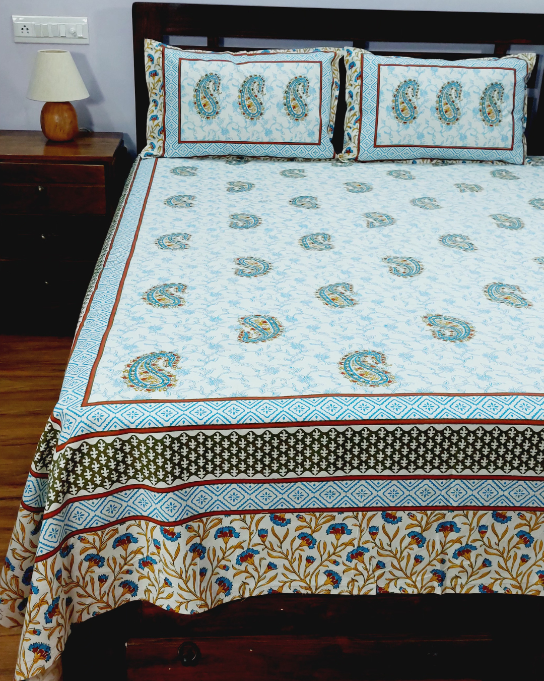 Cotton King Size Bedsheet Green  Blue Paisley Print