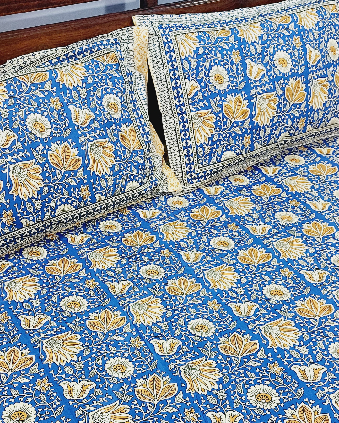 Cotton Yellow Gold Floral Bal Print King Size Bedsheet