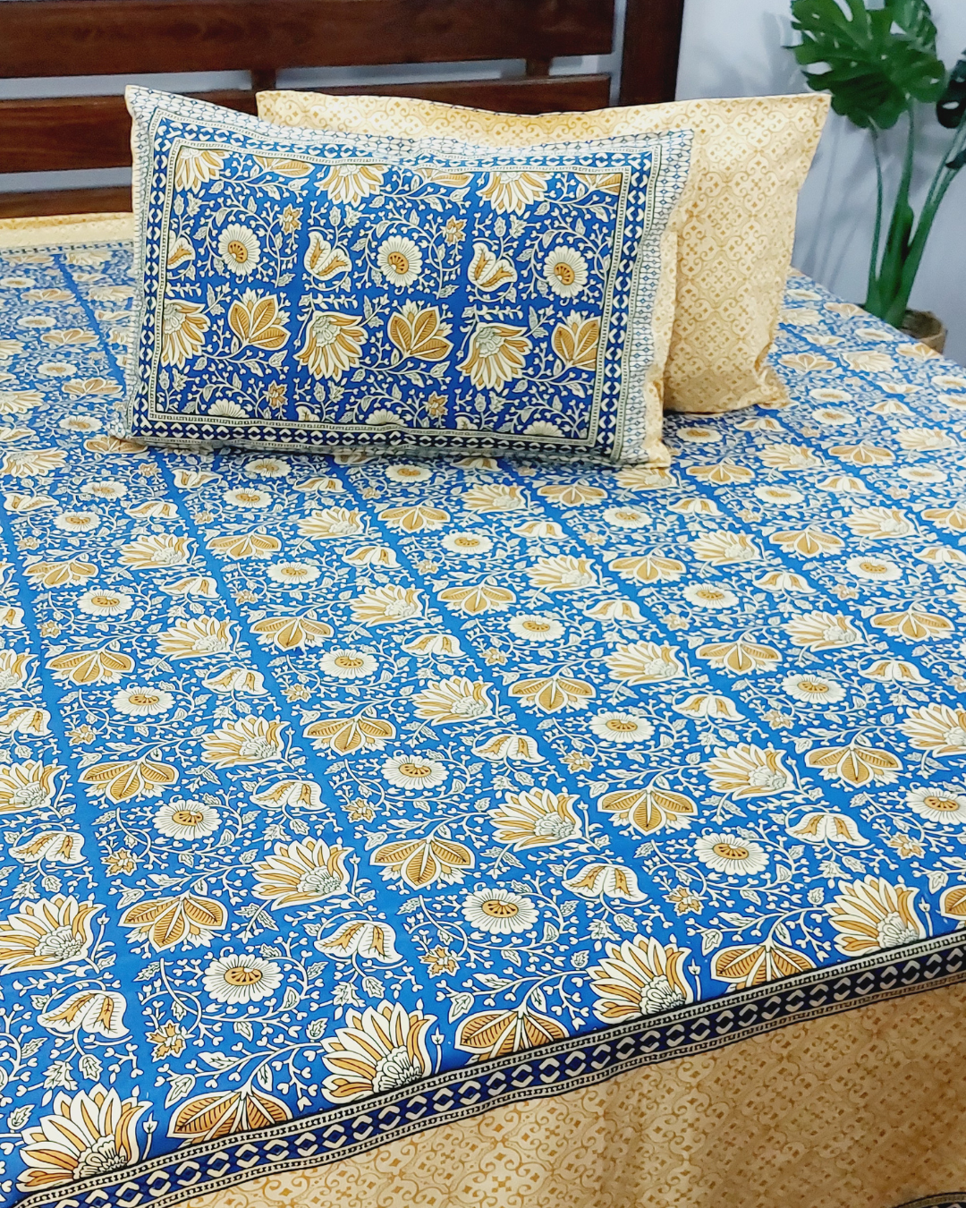 Cotton Yellow Gold Floral Bal Print King Size Bedsheet
