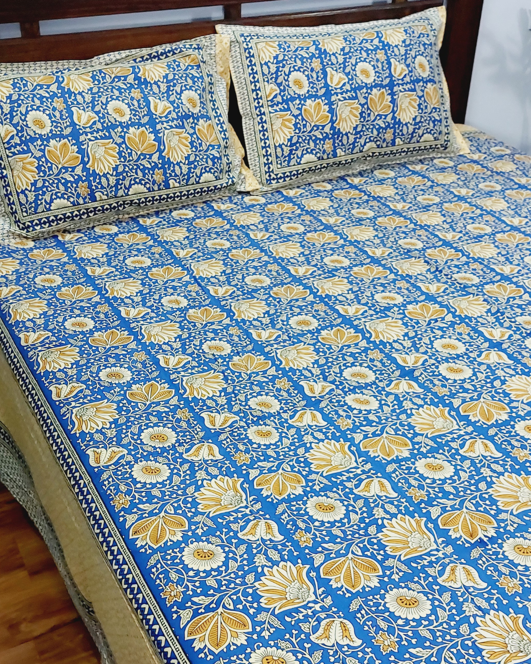 Cotton Yellow Gold Floral Bal Print King Size Bedsheet