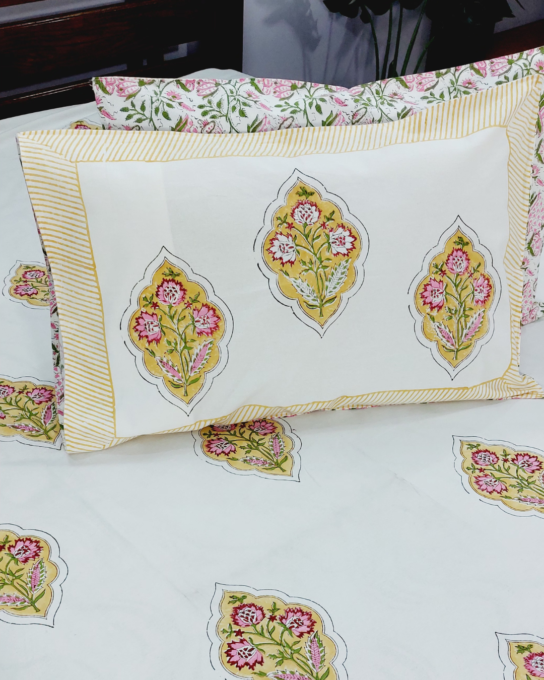 Cotton King Size Bedsheet  Yellow Pink Floral Butta Print