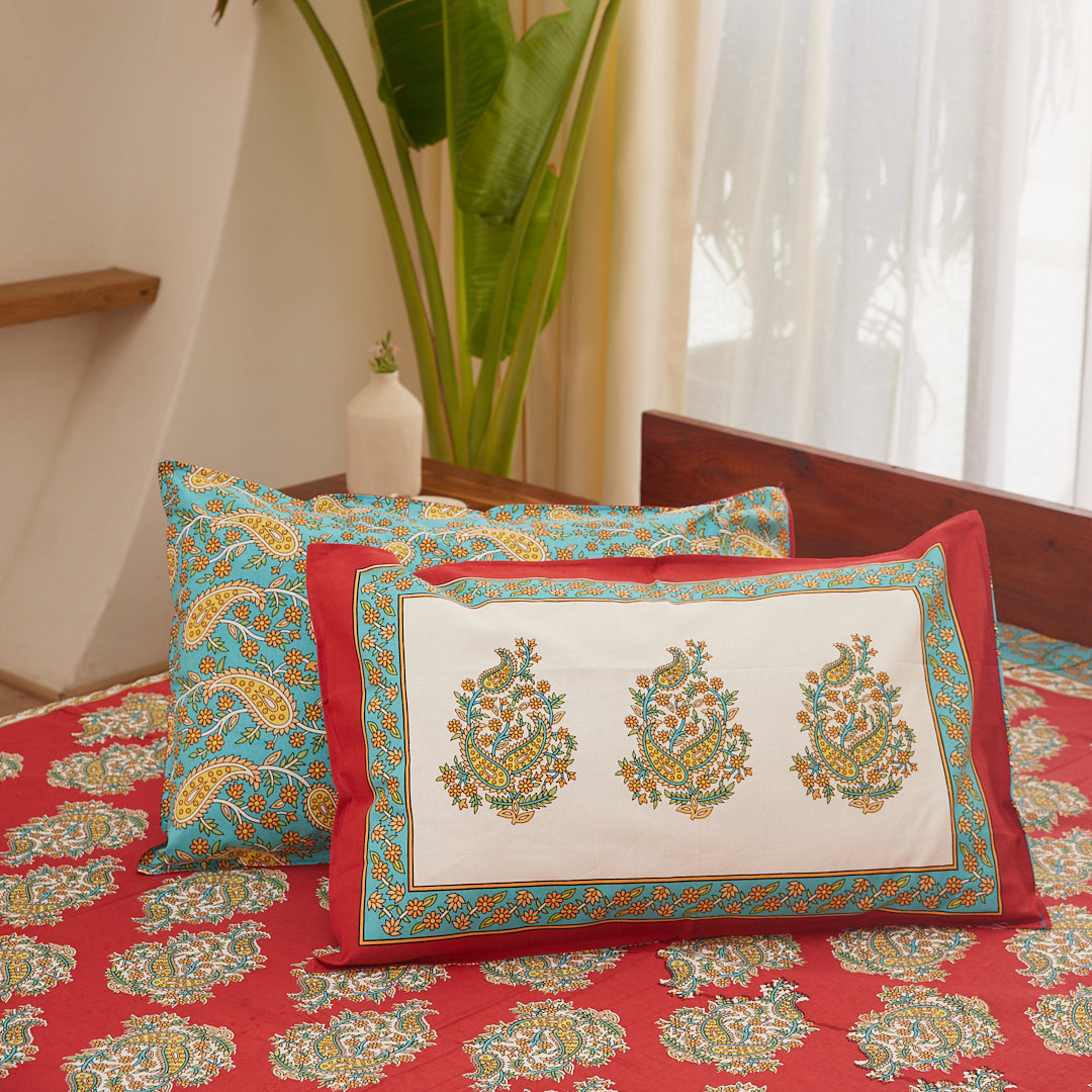 Cotton Red Paisley King Size Bedsheet