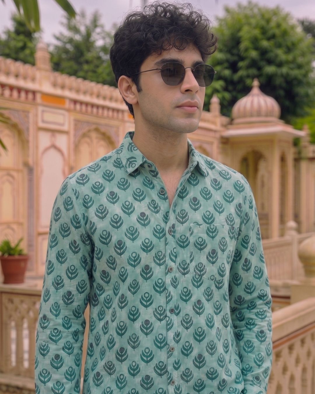 Cotton Men's Pastel Green  Leaf Motif Buti  Full Sleeves Shirt