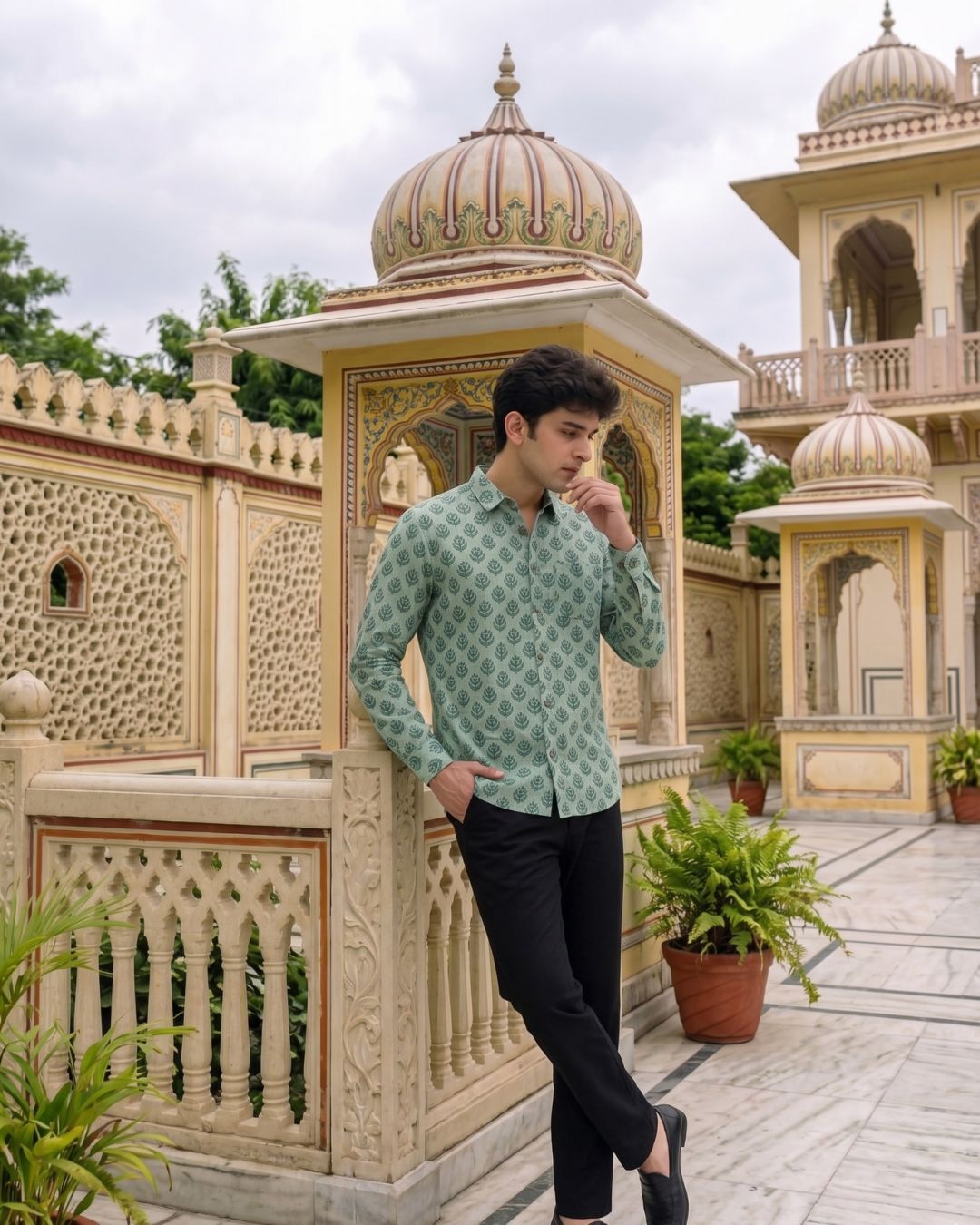 Cotton Men's Pastel Green  Leaf Motif Buti  Full Sleeves Shirt