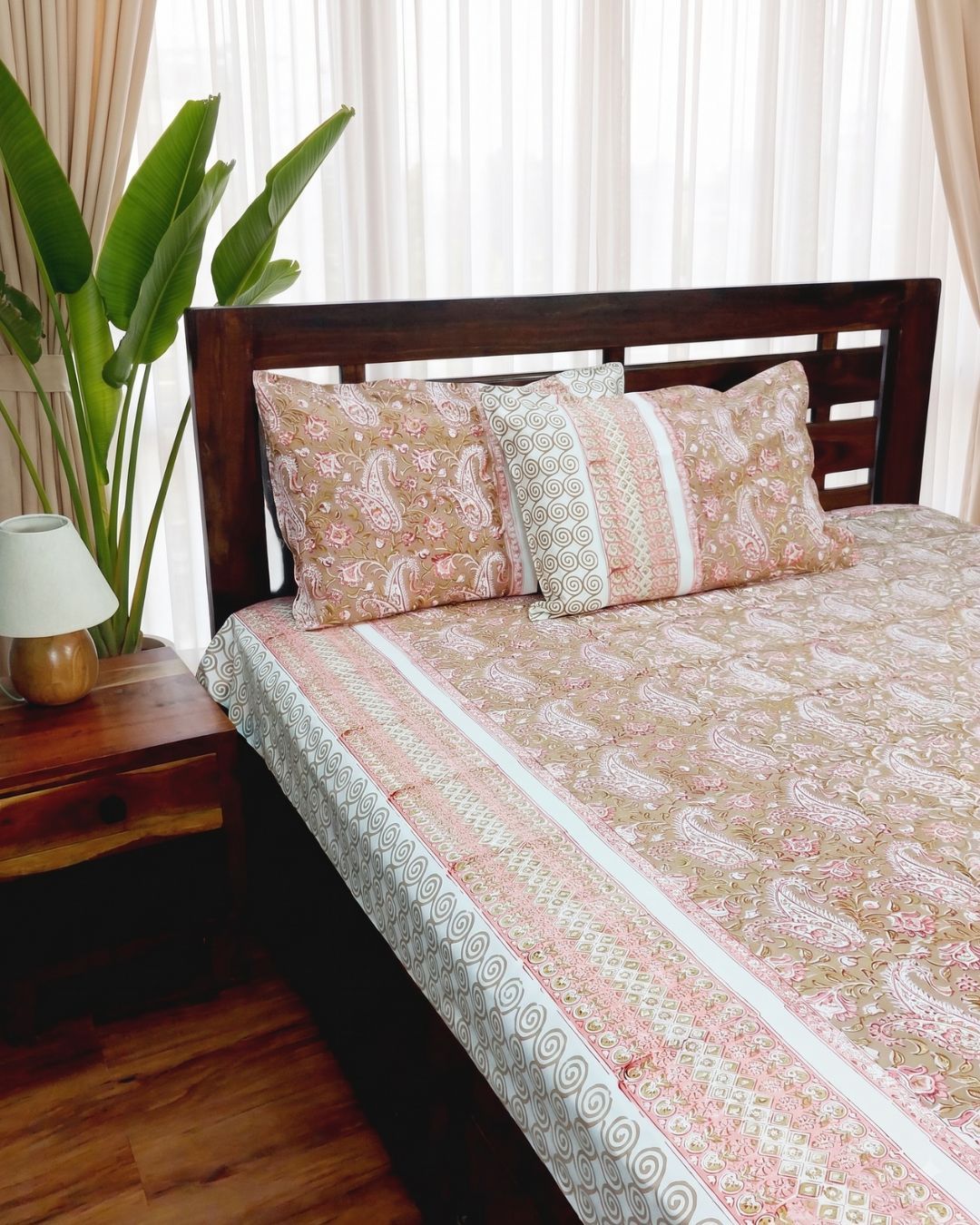 Cotton Queen Size Bedsheet – Beige Paisley Floral Block Print