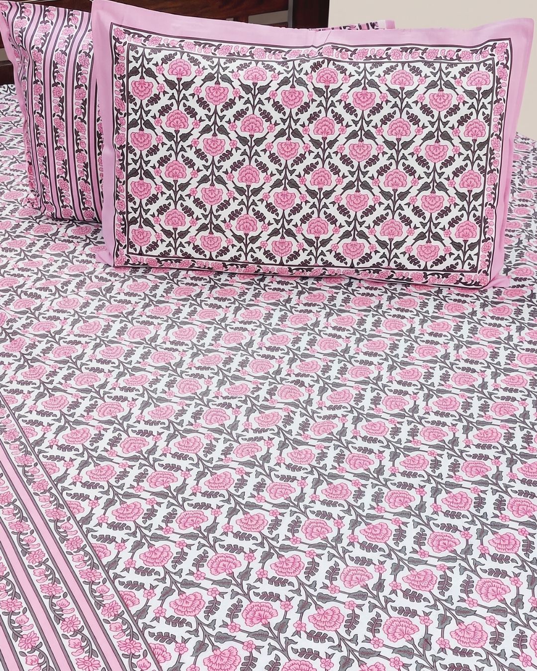 Cotton Floral Pink-White Bal Print King Size Bedsheet