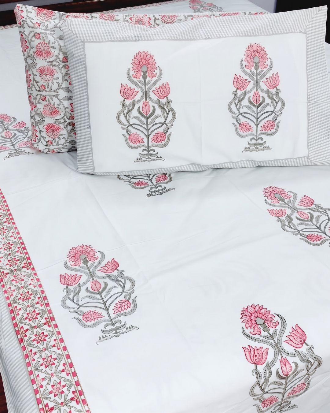 Super Fine Cotton bedsheet Pink-Grey  Floral Boota Block Print