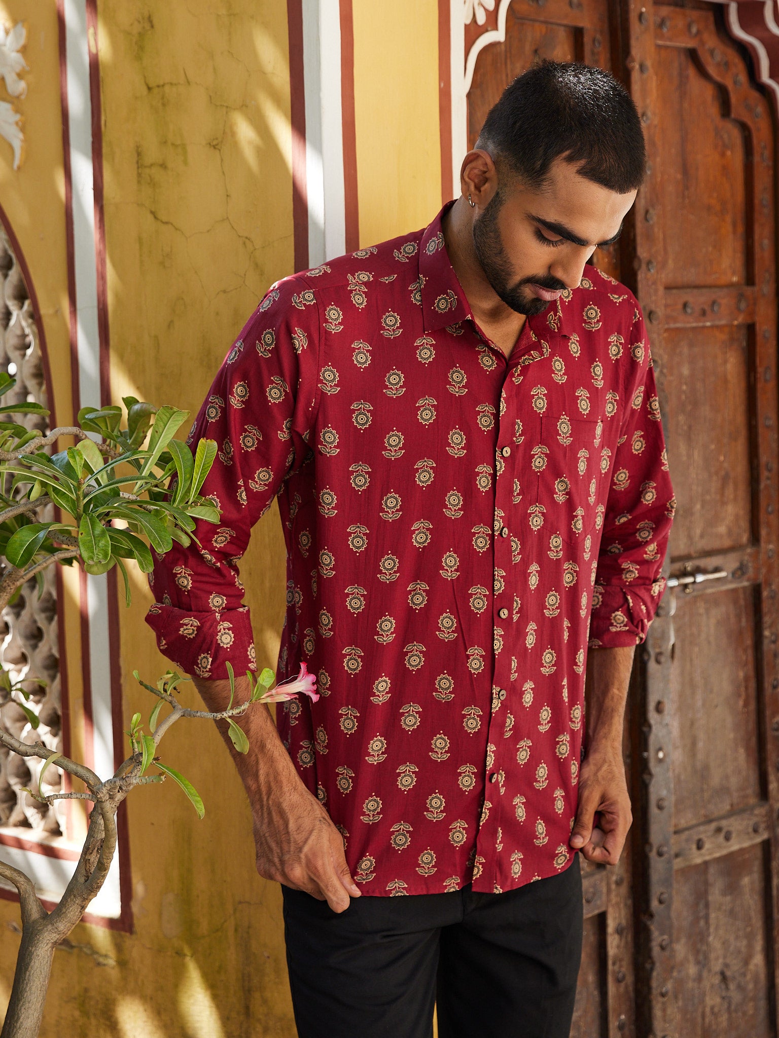 Cotton Red-Cream Floral Men's Fullsleeves Shirt