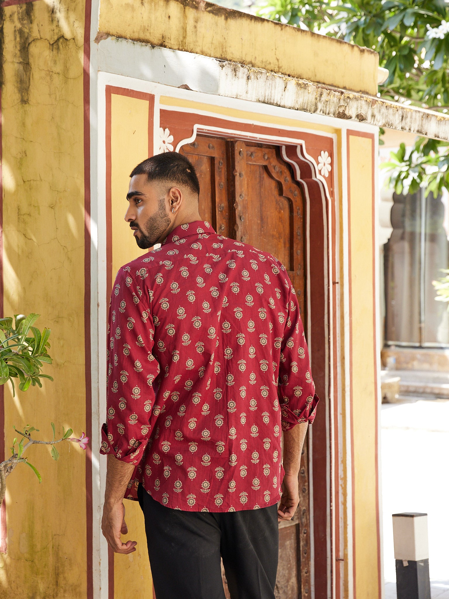 Cotton Red-Cream Floral Men's Fullsleeves Shirt
