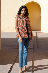 Zarozi Quilted Sleeveless Jacket