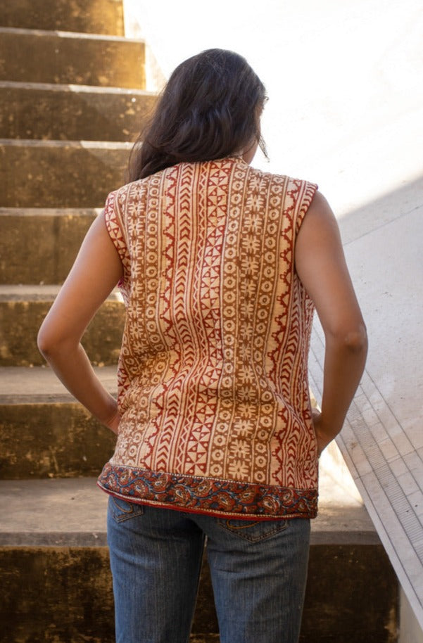 Rosewood Quilted Sleeveless Jacket