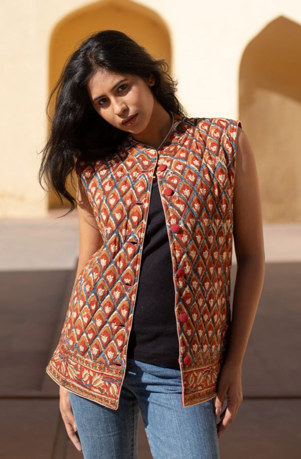 Zarozi Quilted Sleeveless Jacket